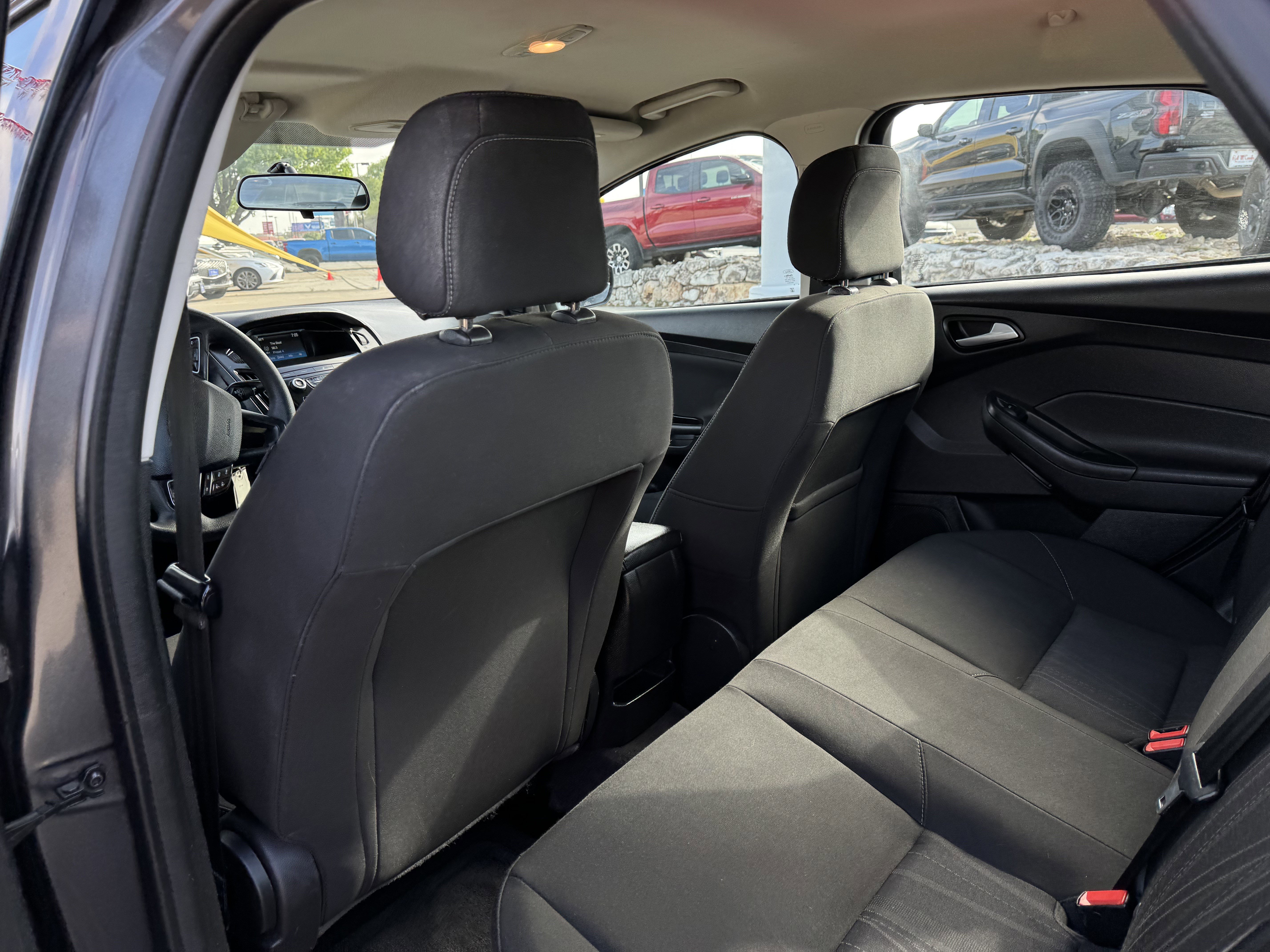 Used 2018 Ford Focus SE image 13