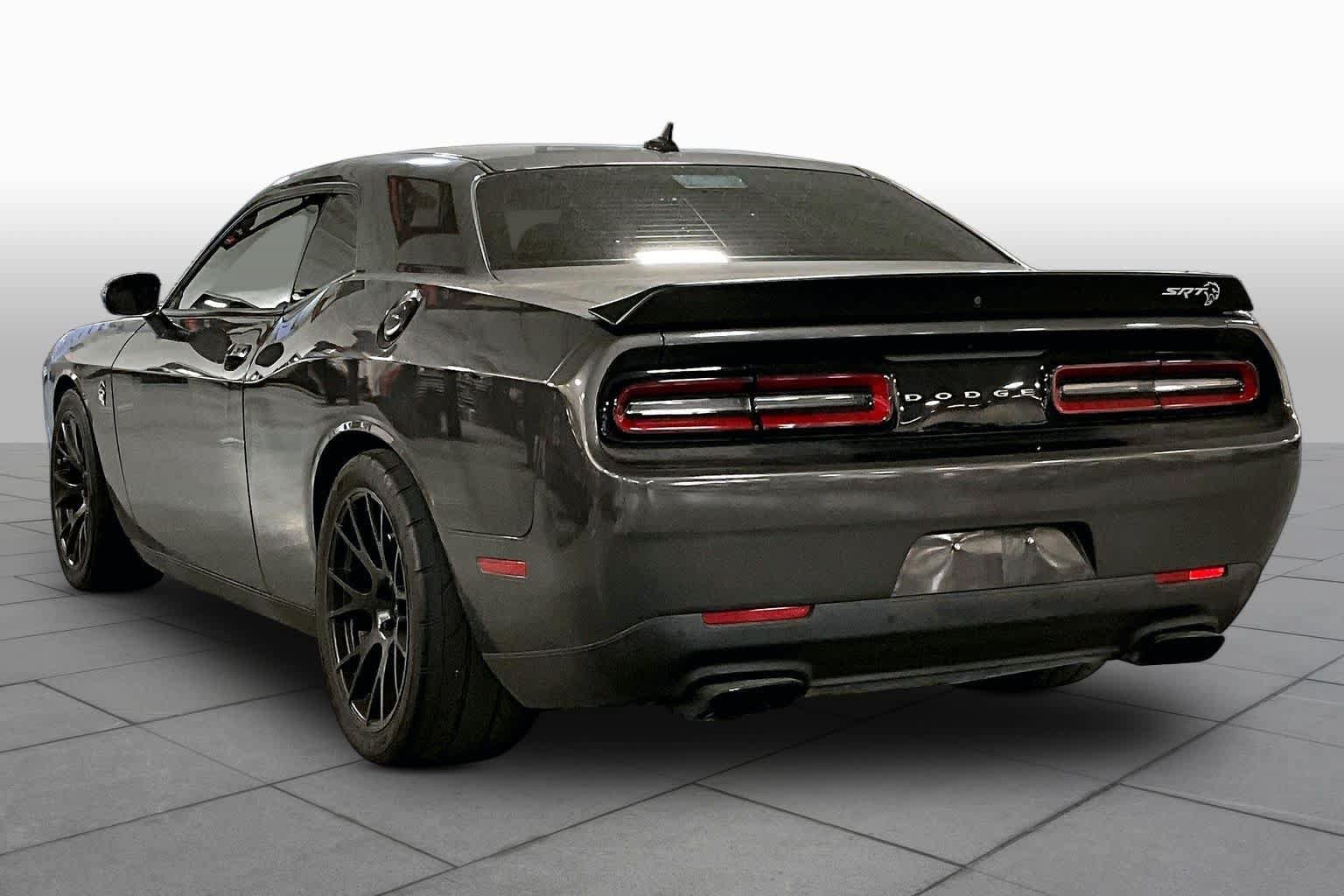 Used 2016 Dodge Challenger SRT Hellcat RWD image 12