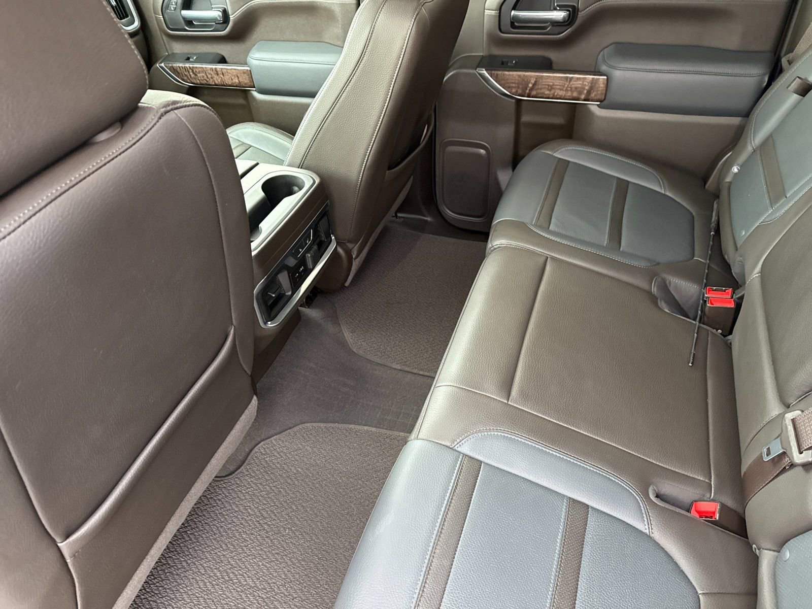 Used 2021 GMC Sierra 2500 Denali w/ Denali Ultimate Package image 13