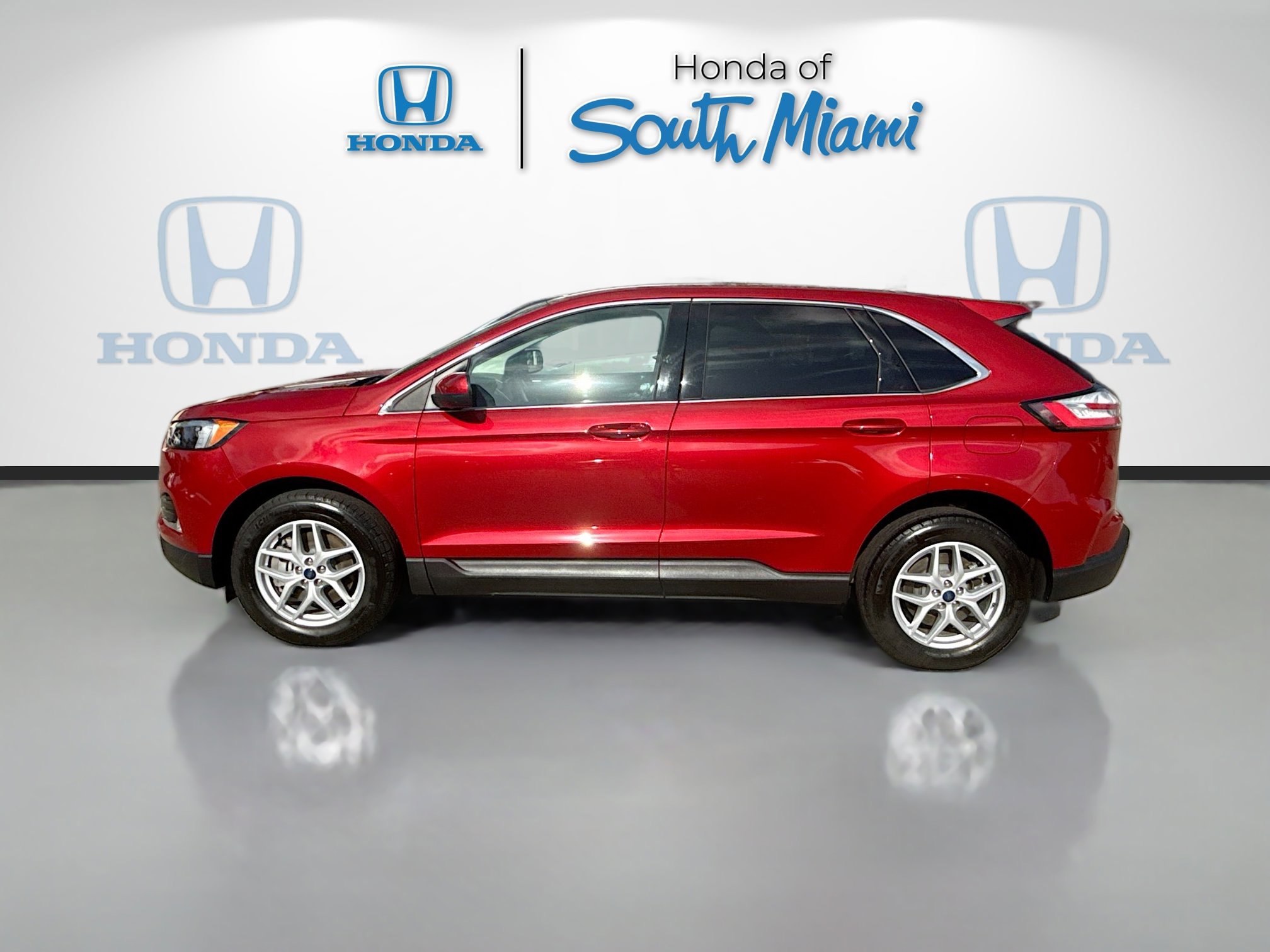 Used 2022 Ford Edge SEL w/ Convenience Package image 4