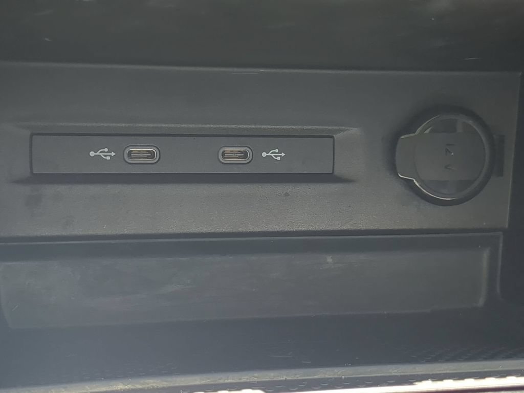 Certified 2023 Volkswagen Taos SE w/ Panoramic Sunroof Package FWD image 25