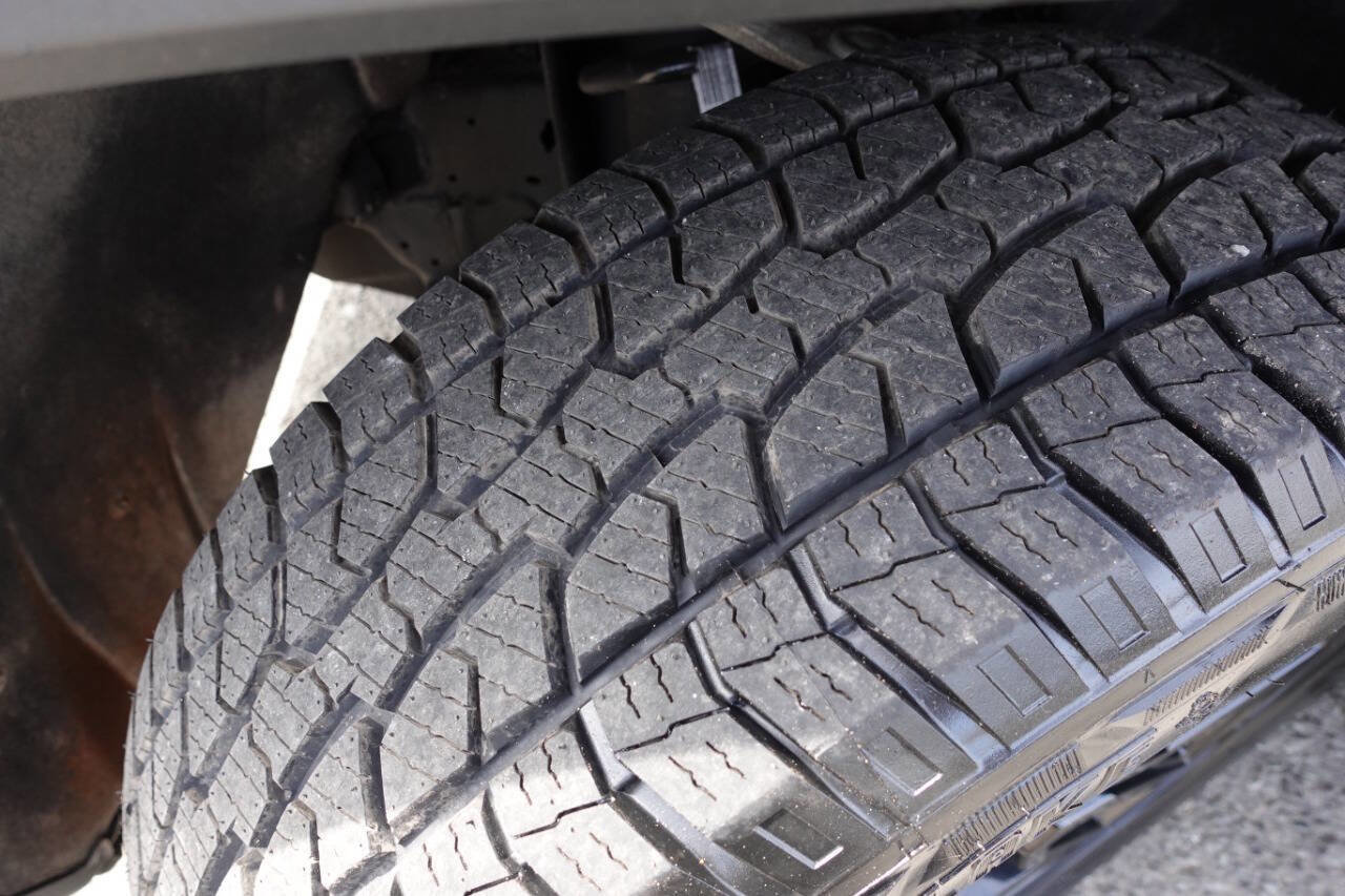 Used 2023 GMC Sierra 1500 Pro w/ Graphite Edition image 56