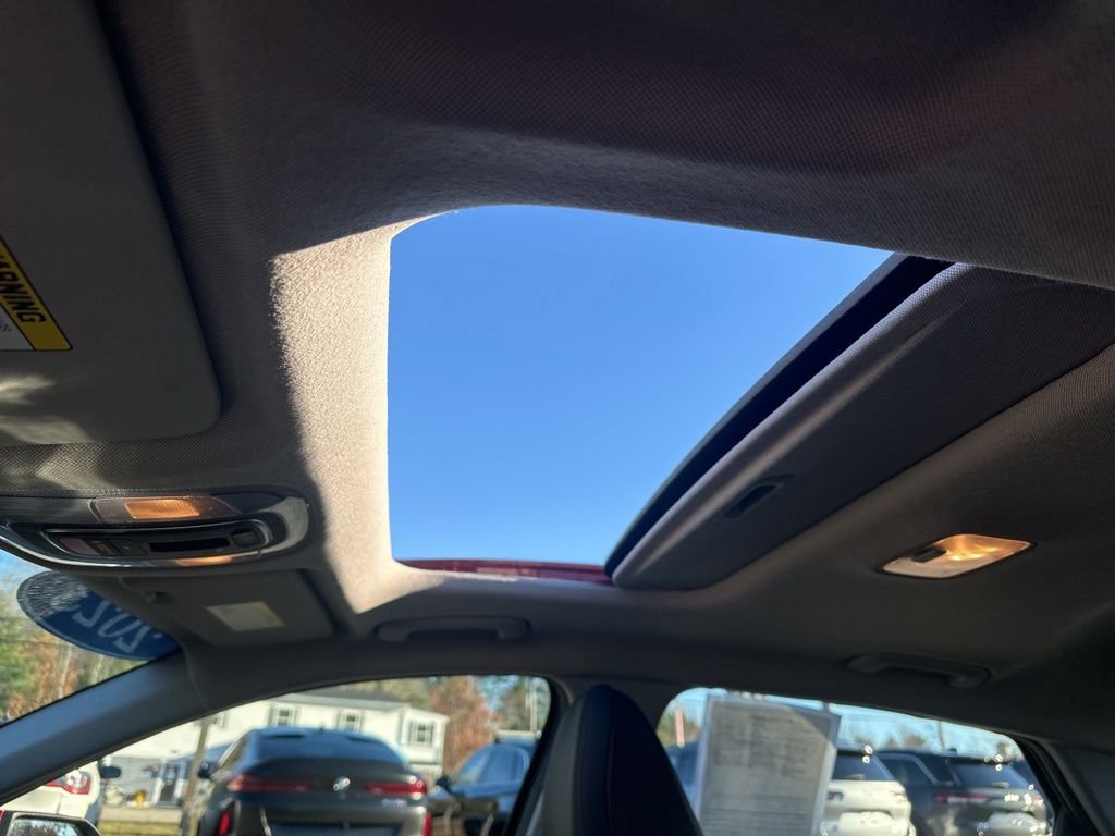 Used 2023 Hyundai Elantra Limited image 27