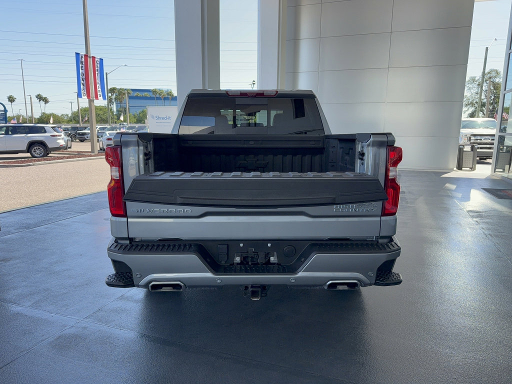 Used 2025 Chevrolet Silverado 1500 High Country AWD/4WD image 7
