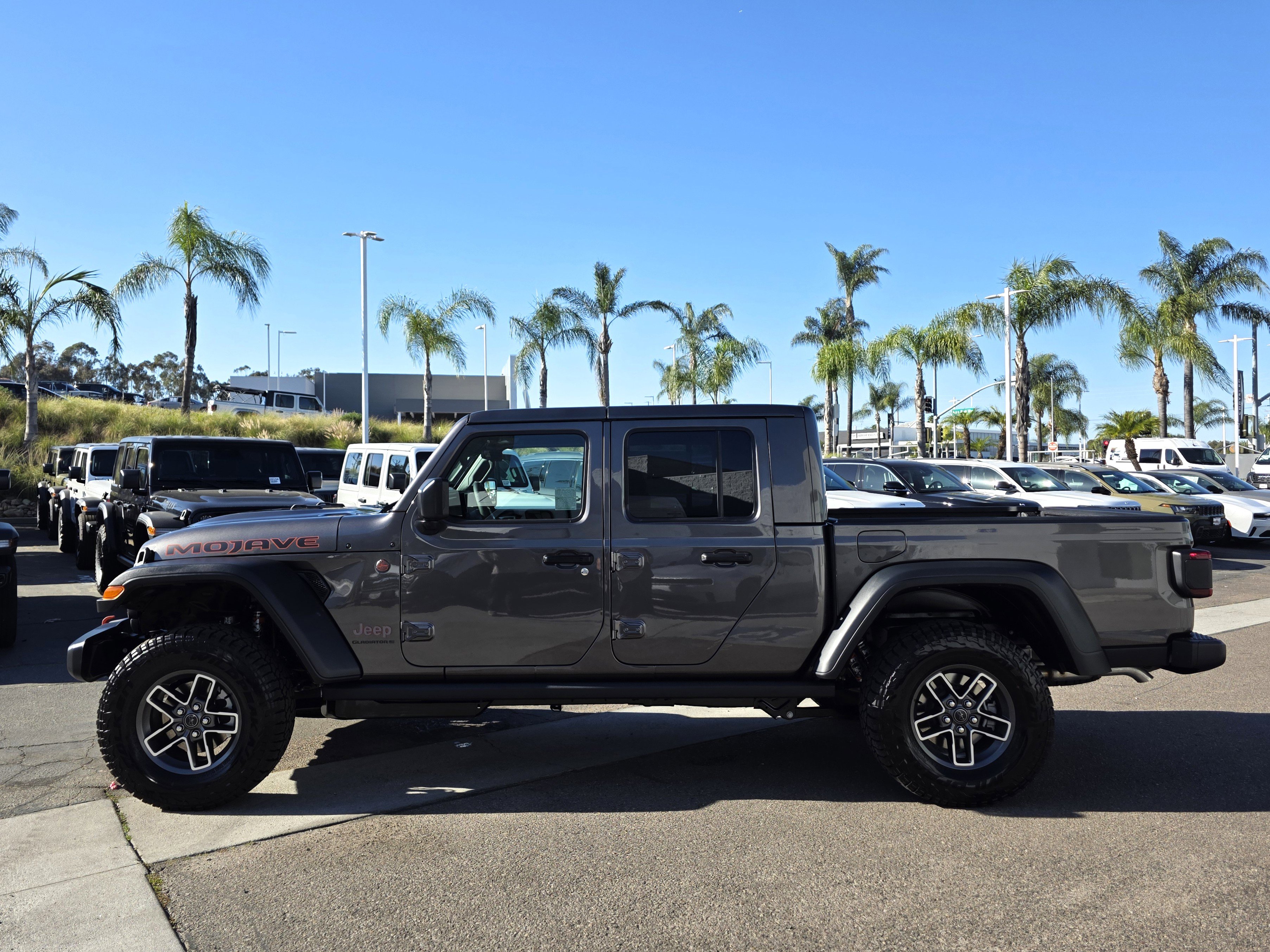 New 2026 Jeep Gladiator Mojave image 2