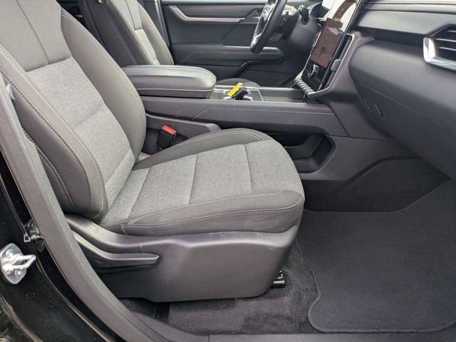 Used 2025 GMC Acadia Elevation image 40