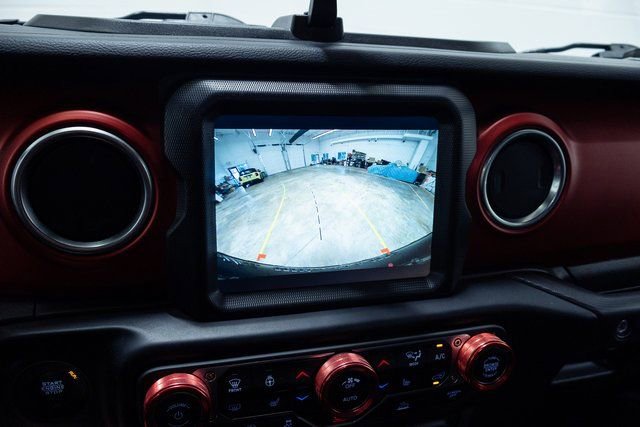 Used 2022 Jeep Wrangler Unlimited Rubicon w/ Xtreme Recon 35" Tire Package image 16