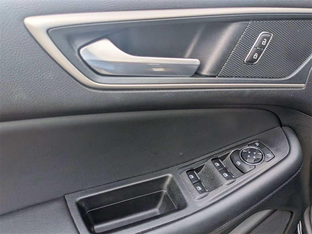 Used 2024 Ford Edge SEL image 13