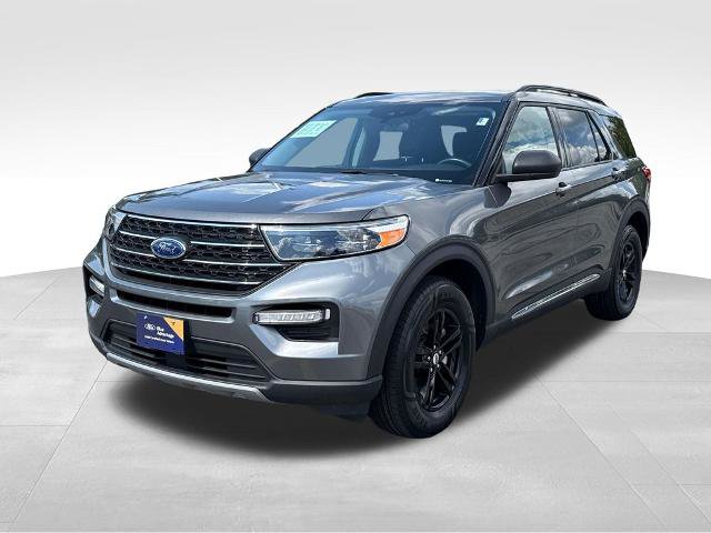 Certified 2023 Ford Explorer XLT w/ Equipment Group 202A AWD/4WD image 2
