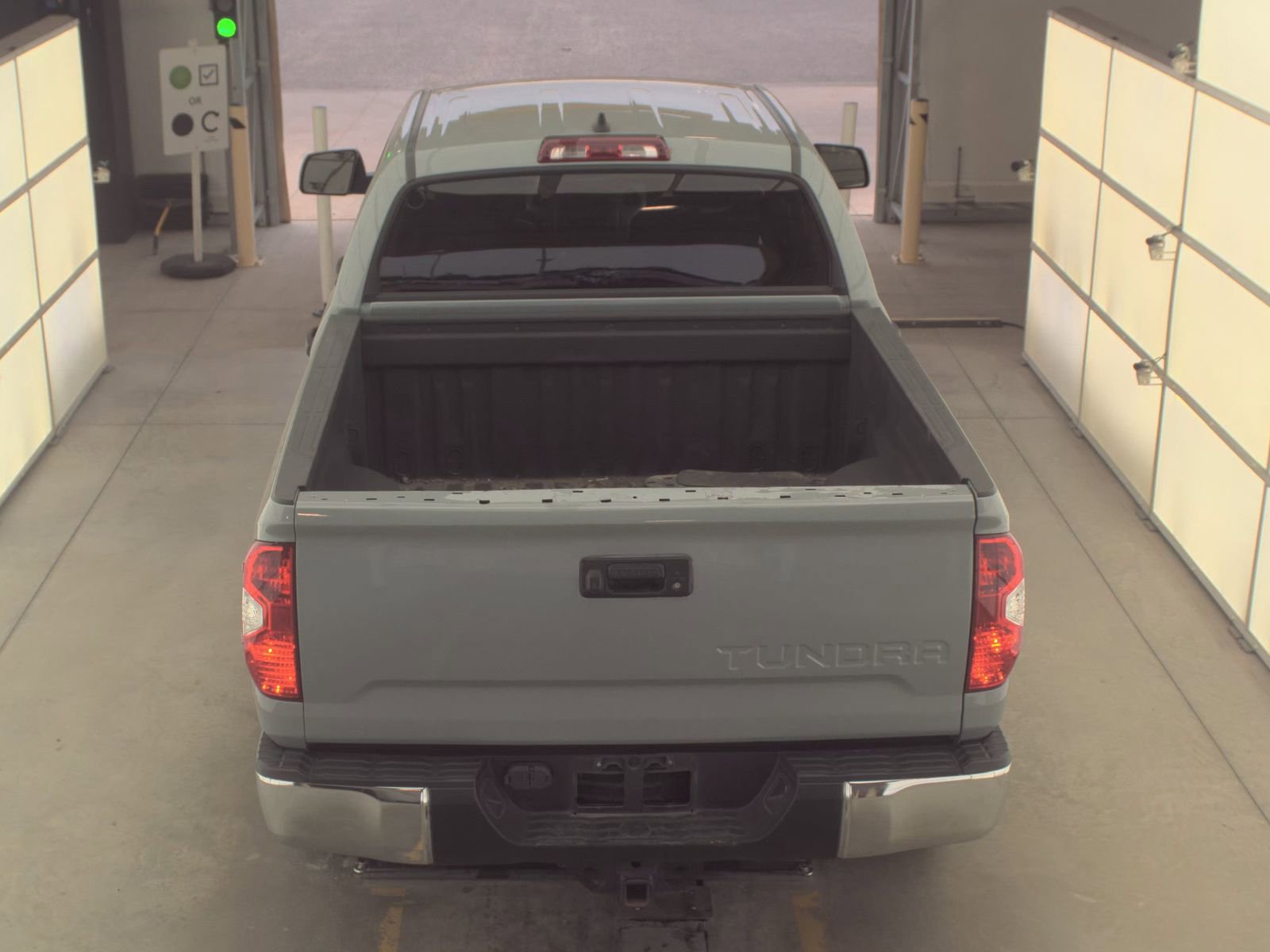 Used 2020 Toyota Tundra SR5 w/ SR5 Leather Package image 6