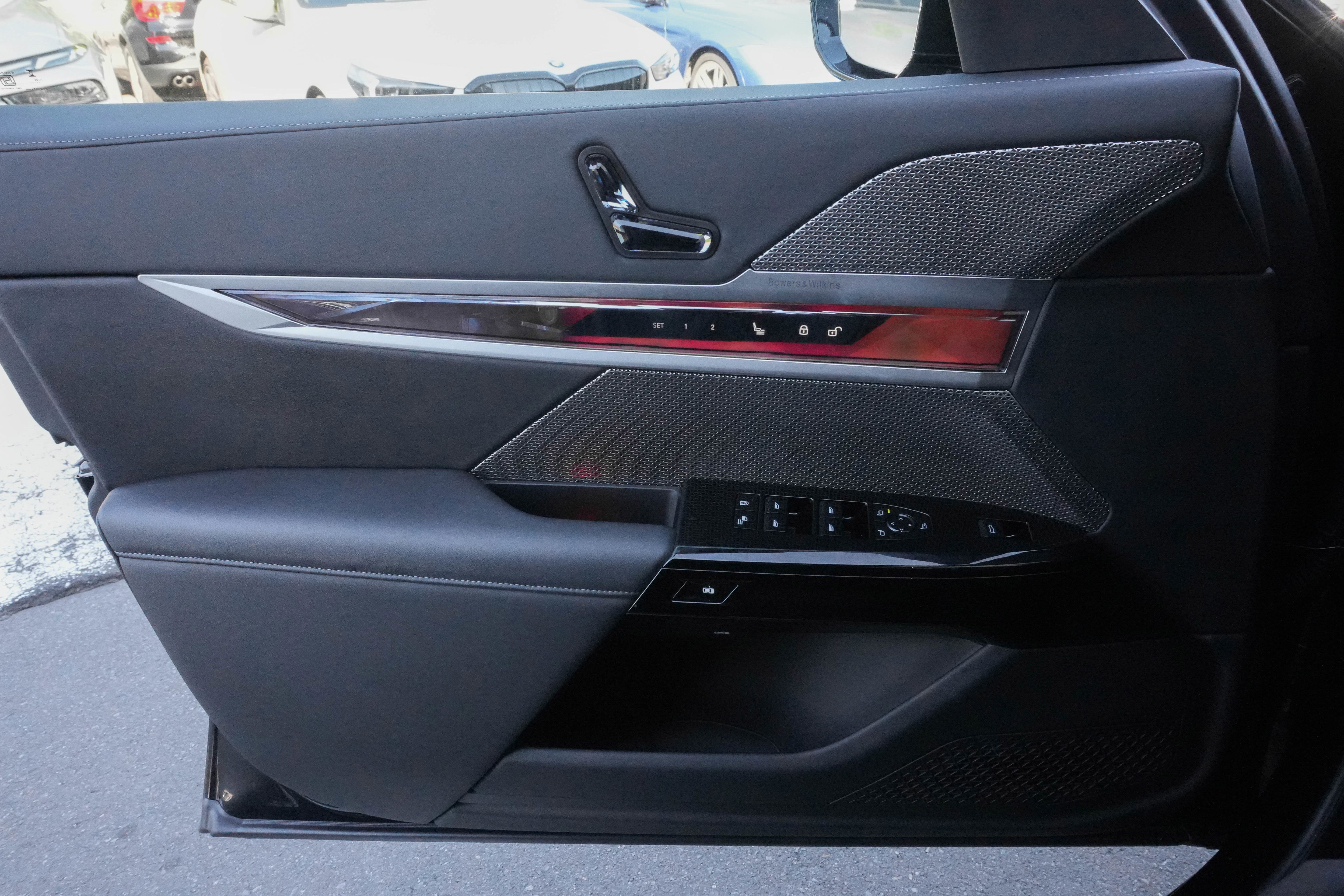 Certified 2024 BMW 740i RWD image 28