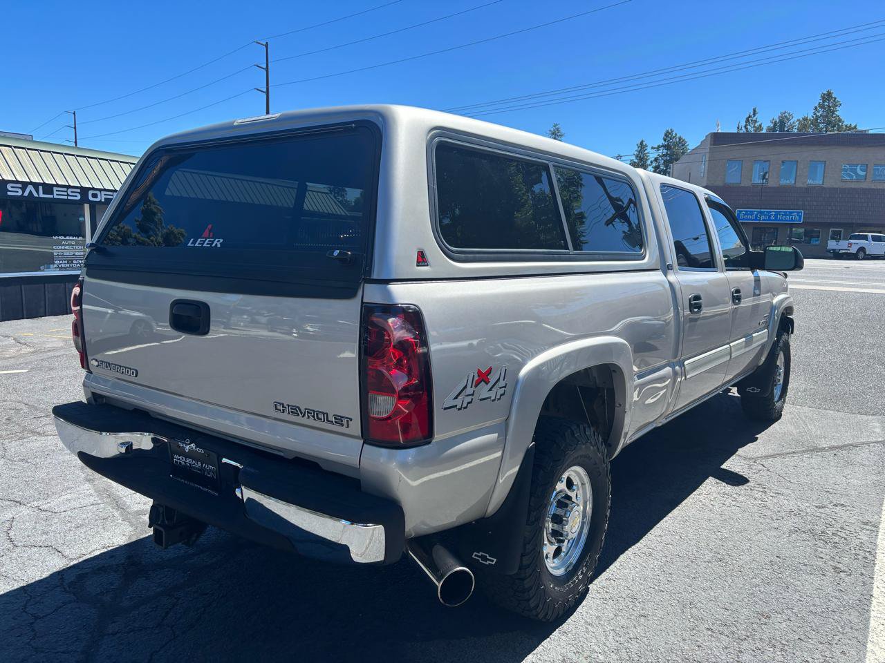 Used 2005 Chevrolet Silverado 2500 LT w/ Heavy-Duty Power Package AWD/4WD image 5