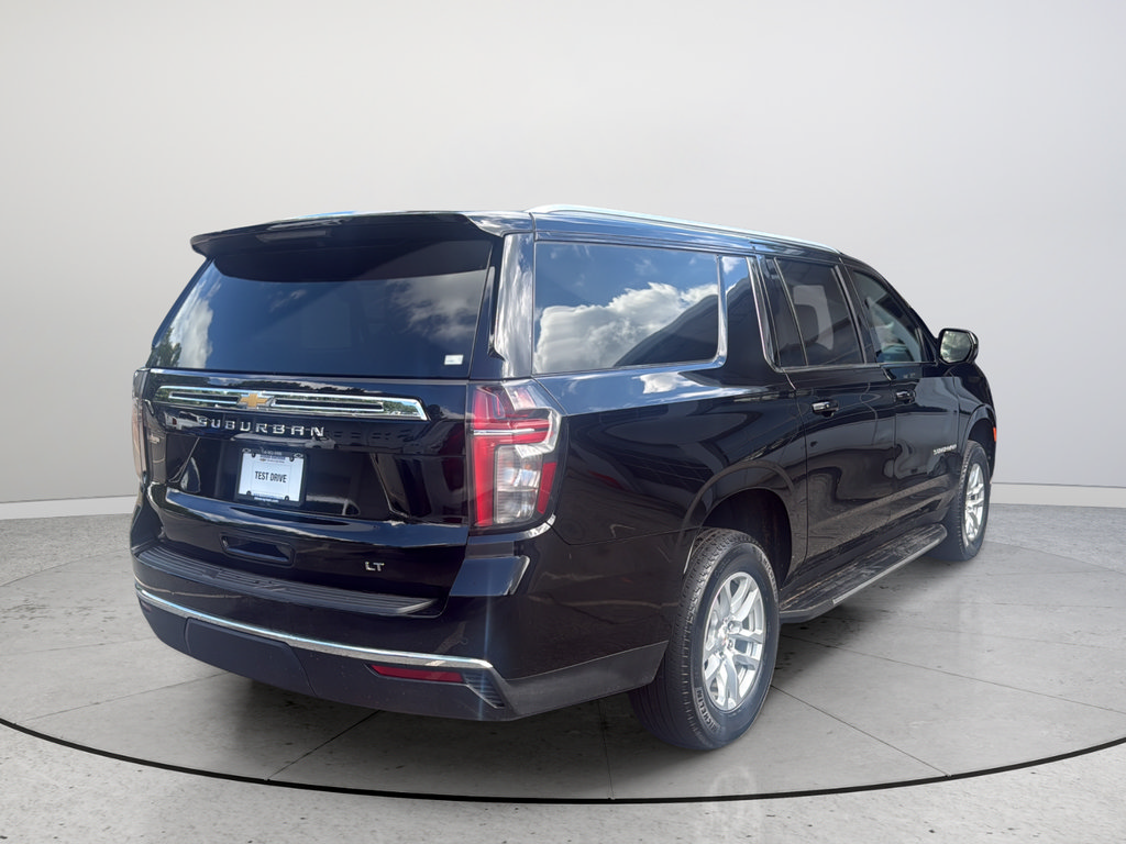 Used 2024 Chevrolet Suburban LT AWD/4WD image 7