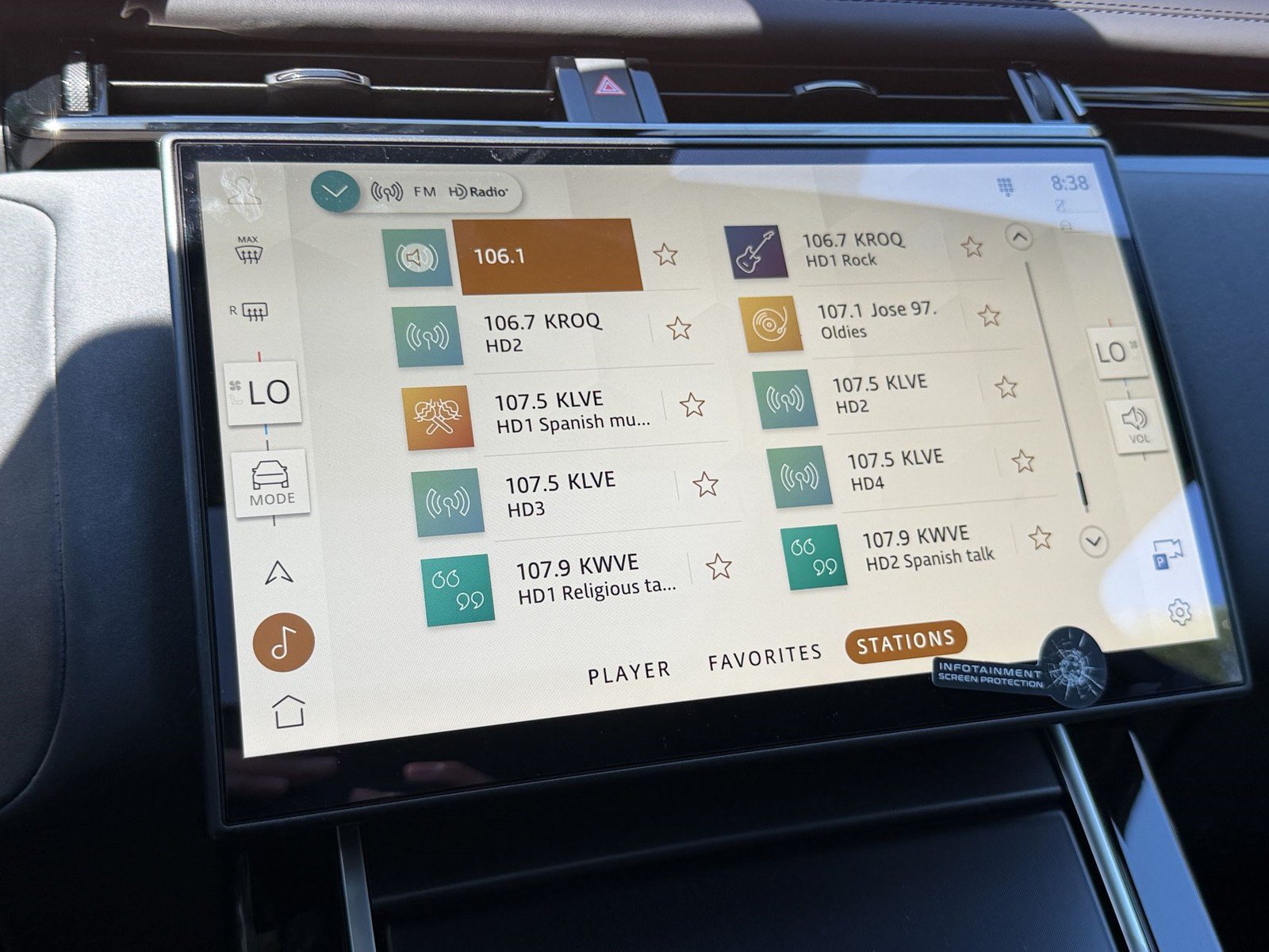New 2026 Land Rover Range Rover Velar Dynamic SE AWD/4WD image 20