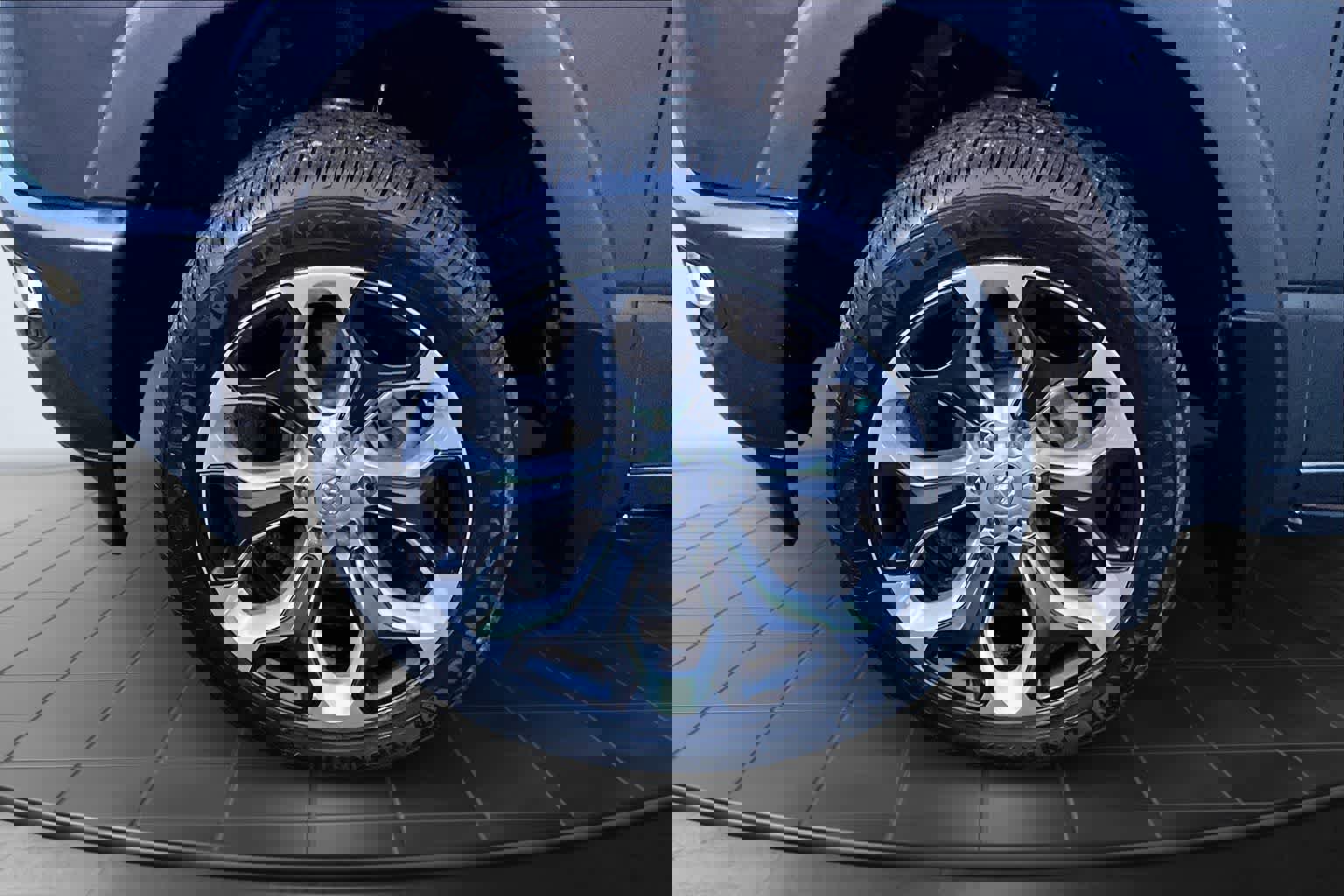 Used 2022 RAM 1500 Limited w/ Body-Colour Bumper Group image 8