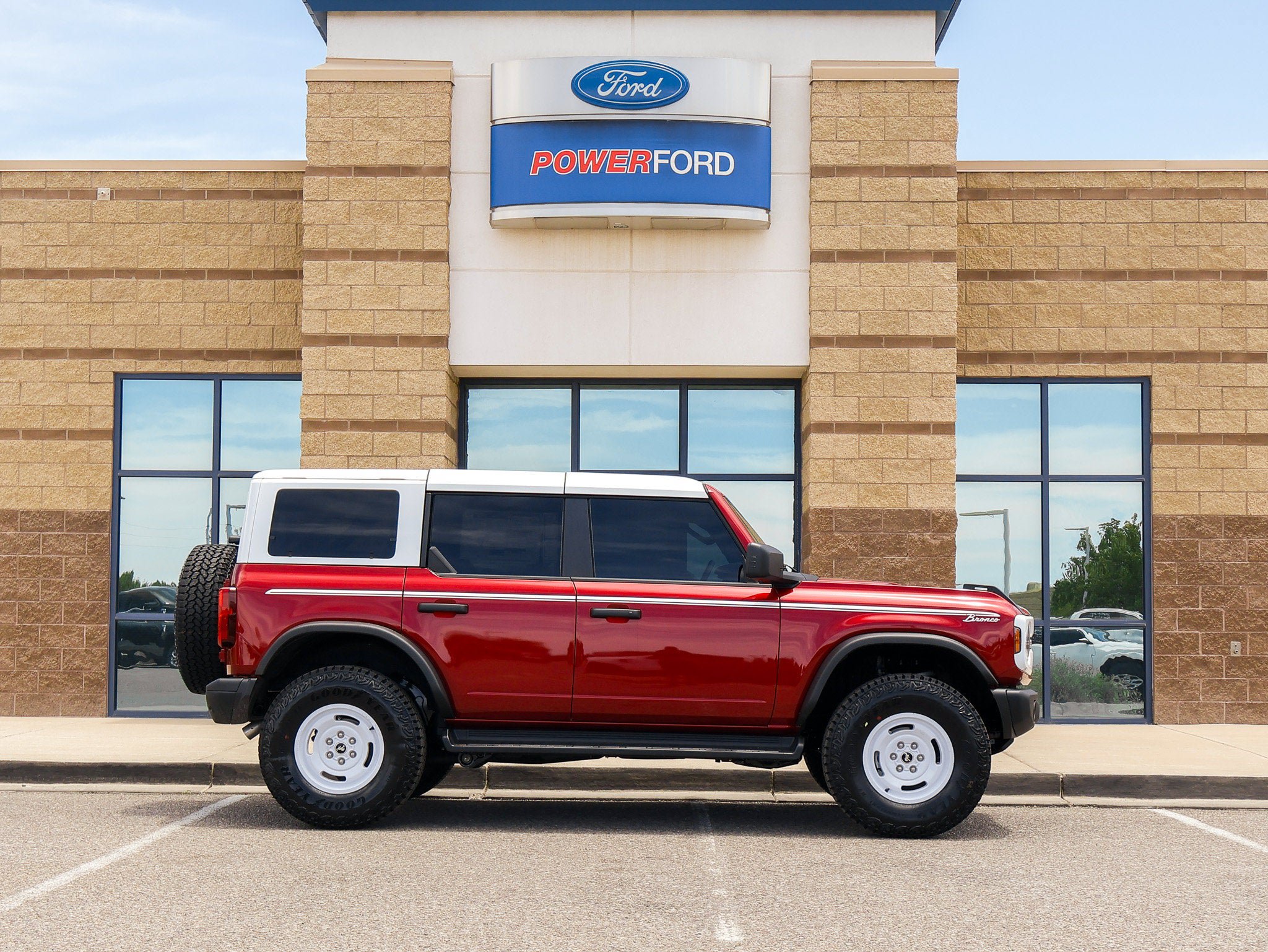 New 2026 Ford Bronco Heritage Edition AWD/4WD image 5