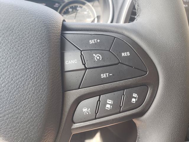 Used 2022 Jeep Cherokee Trailhawk w/ Premium Leather Package AWD/4WD image 26
