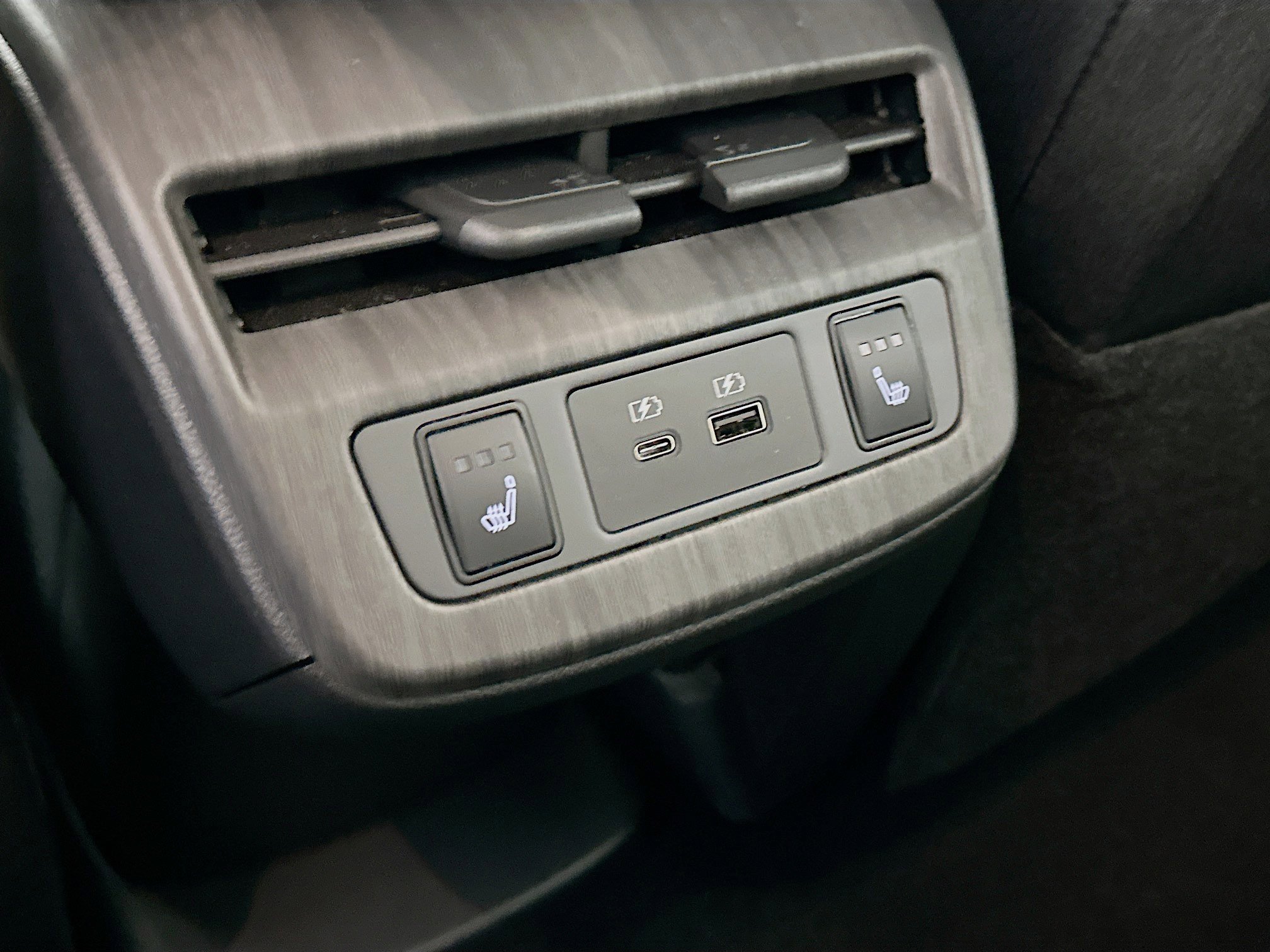 Used 2023 Nissan Ariya FWD image 27