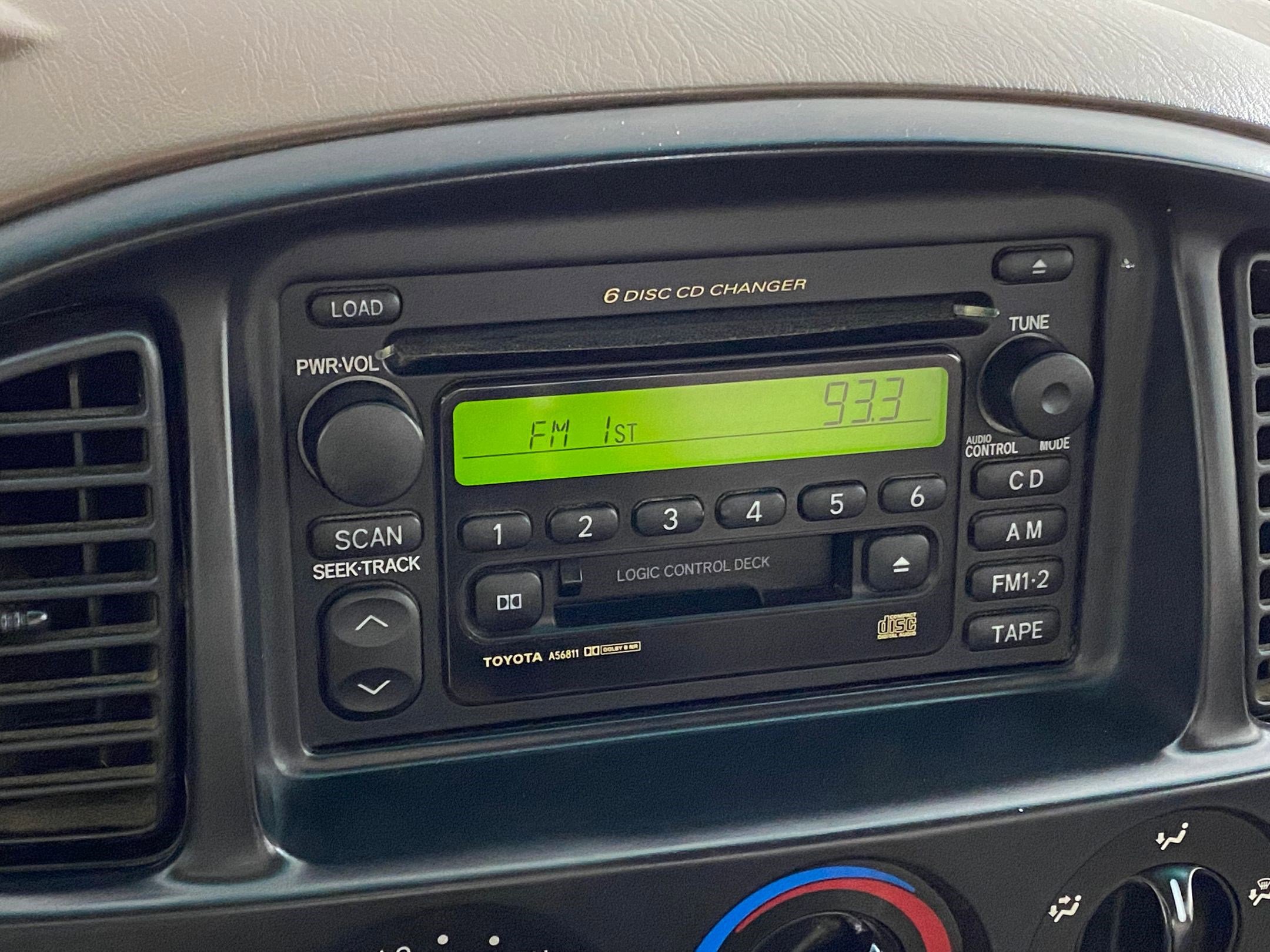 Used 2002 Toyota Tundra Limited image 16