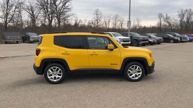 Used 2017 Jeep Renegade Latitude w/ Popular Equipment Group image 7