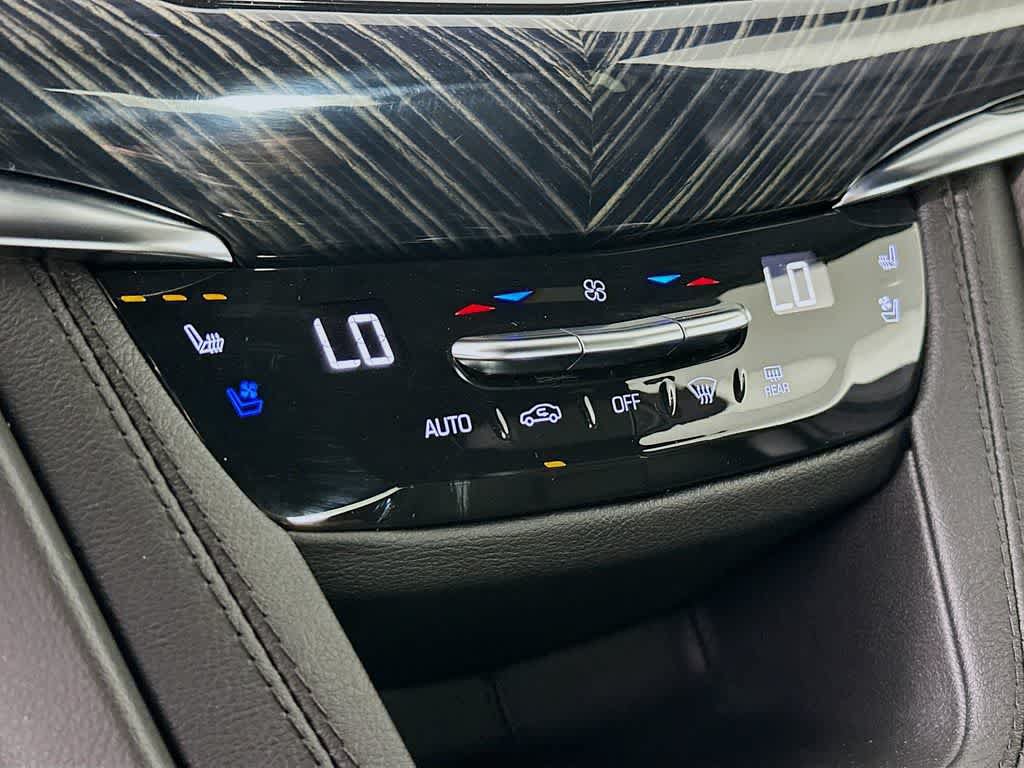 Used 2024 Cadillac XT6 Premium Luxury AWD/4WD image 18