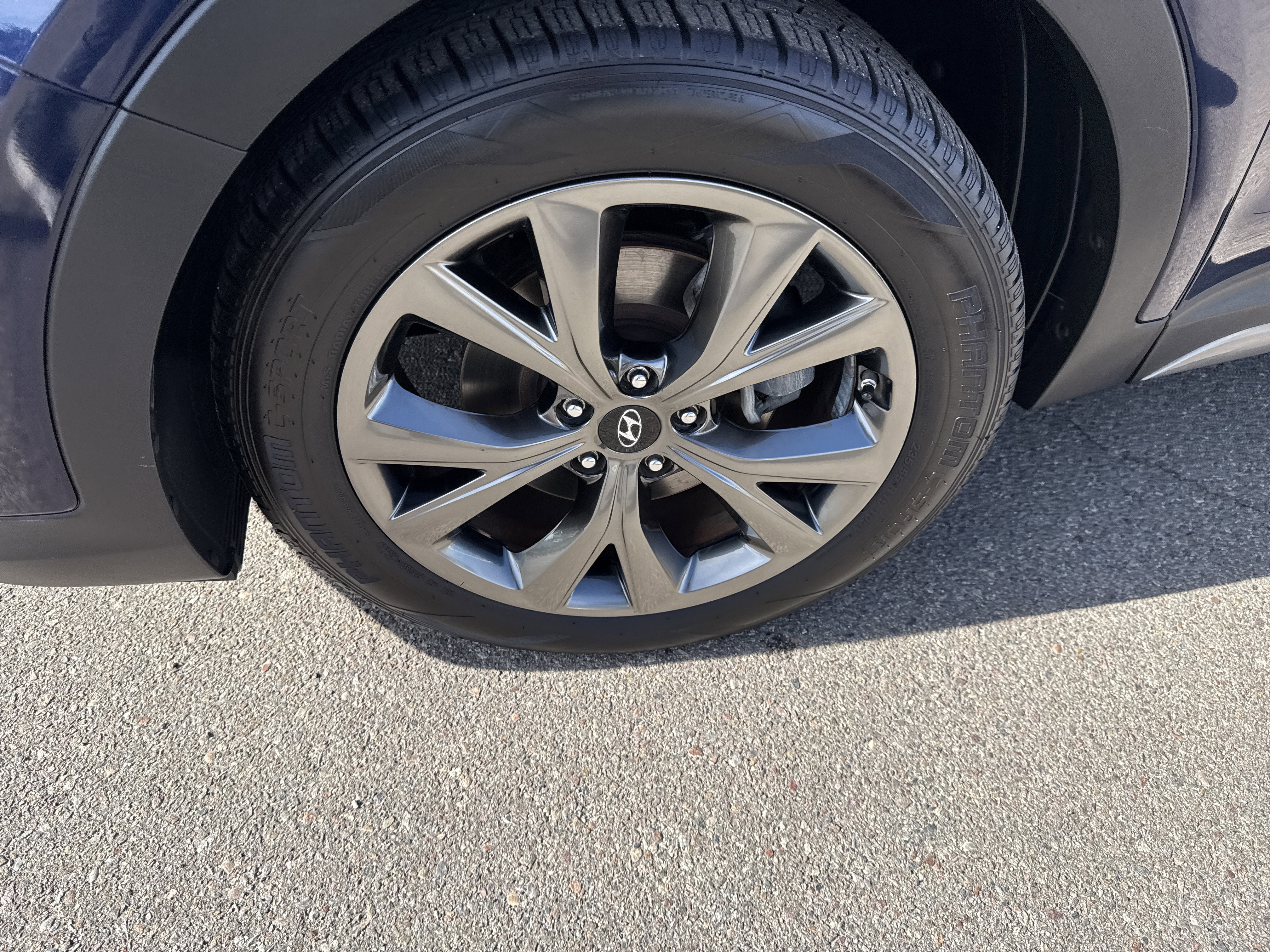 Used 2018 Hyundai Santa Fe Sport image 9