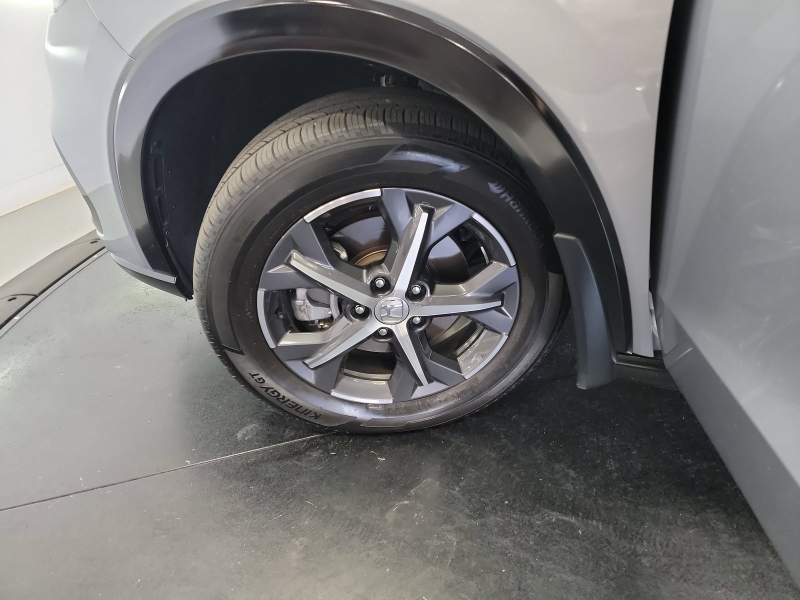 Certified 2025 Honda HR-V EX-L image 30