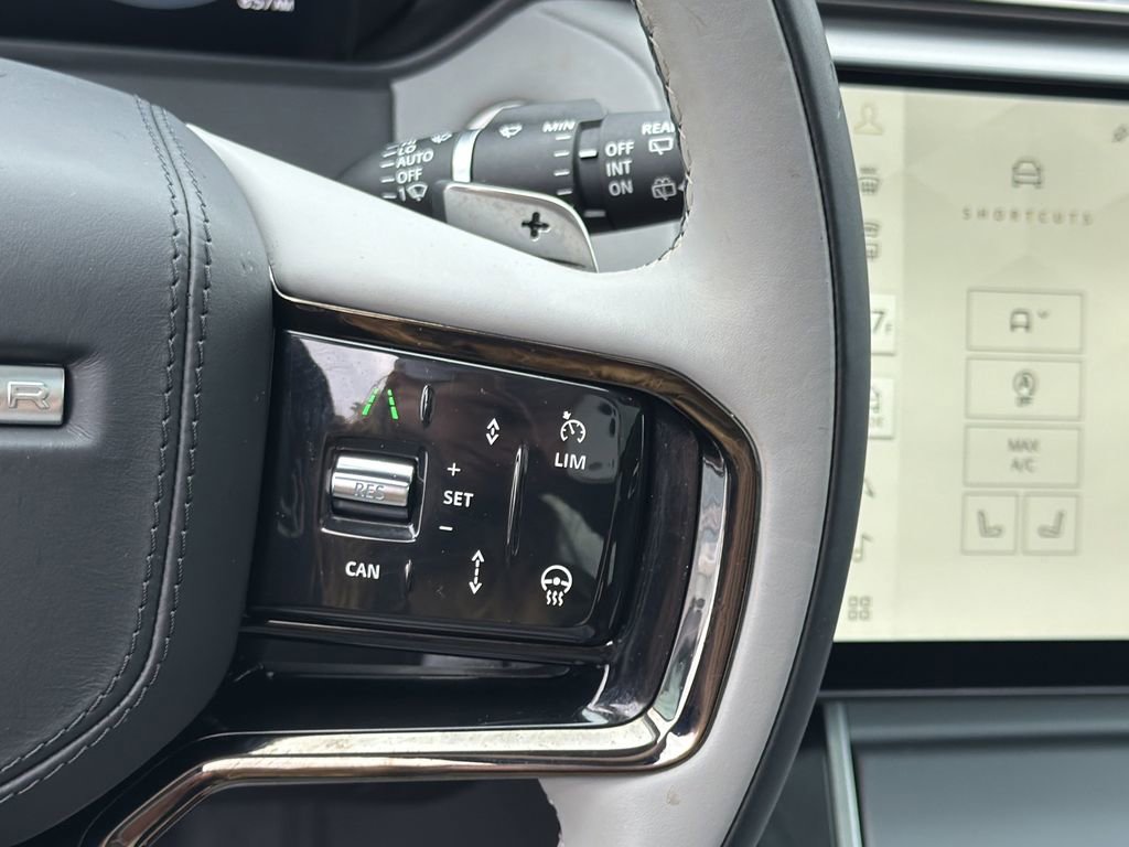 Used 2025 Land Rover Range Rover Velar S image 25
