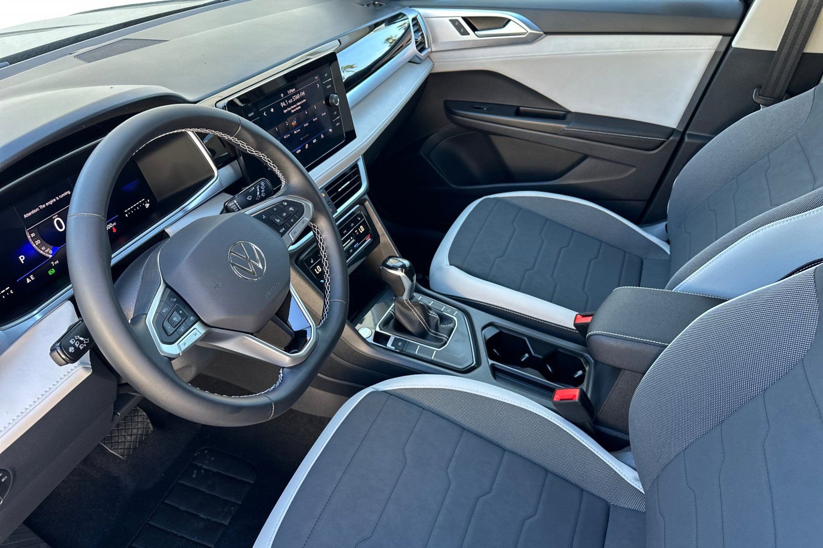 New 2026 Volkswagen Taos SE FWD image 8
