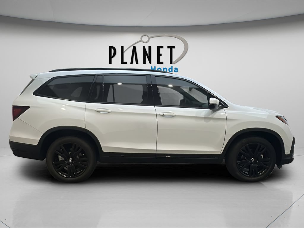 Certified 2022 Honda Pilot Black Edition image 3