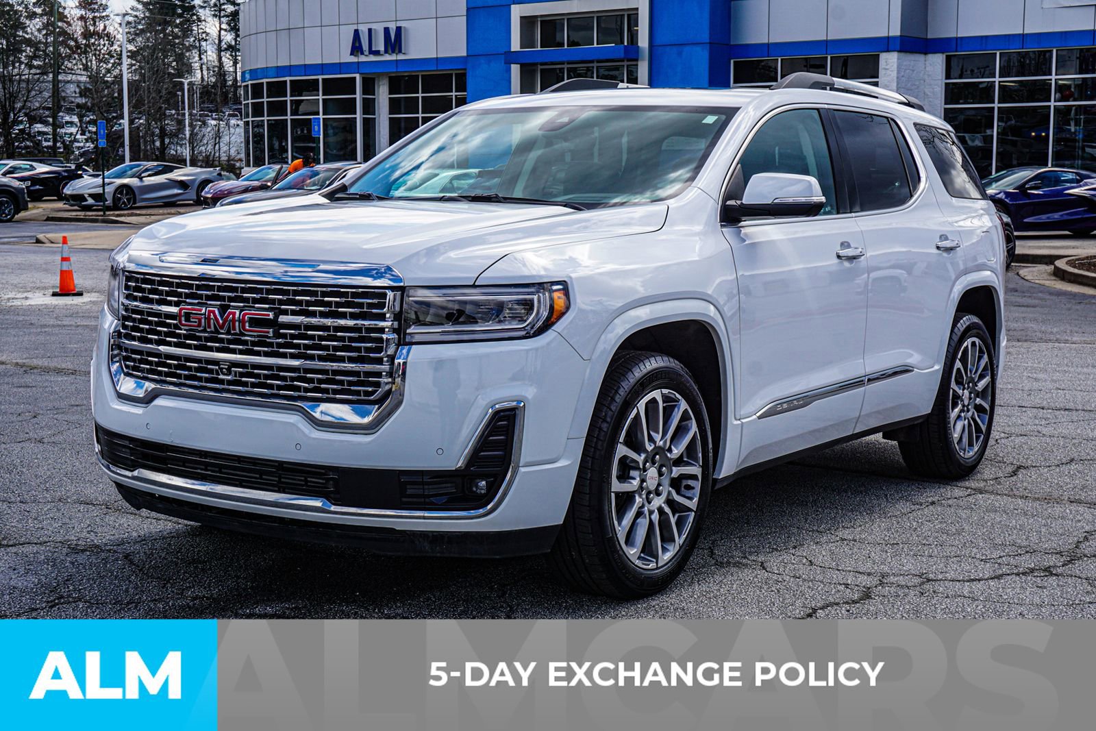 Used 2023 GMC Acadia Denali w/ Denali Ultimate Package image 5