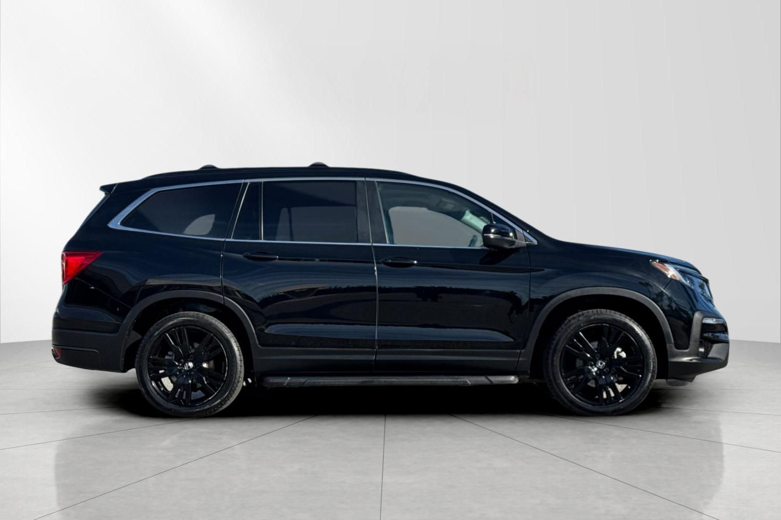 Used 2022 Honda Pilot Special Edition image 2