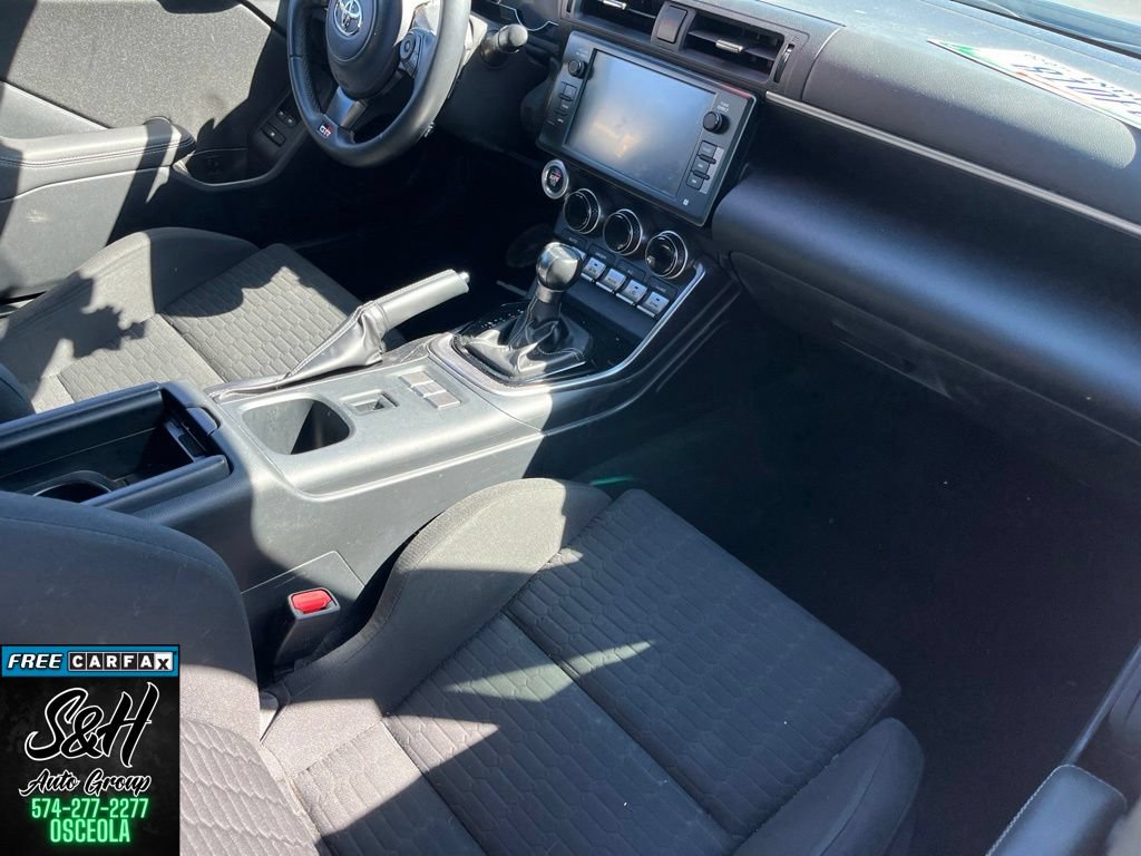Used 2023 Toyota GR86 w/ ALL Weather Mat Package (TMS) RWD image 5