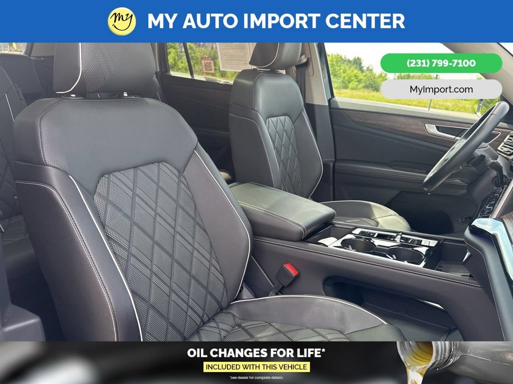 Used 2025 Volkswagen Atlas SEL Premium R-Line AWD/4WD image 29
