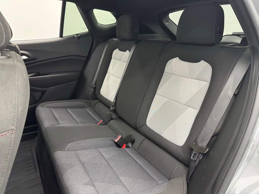 Used 2024 Chevrolet Trax RS image 37
