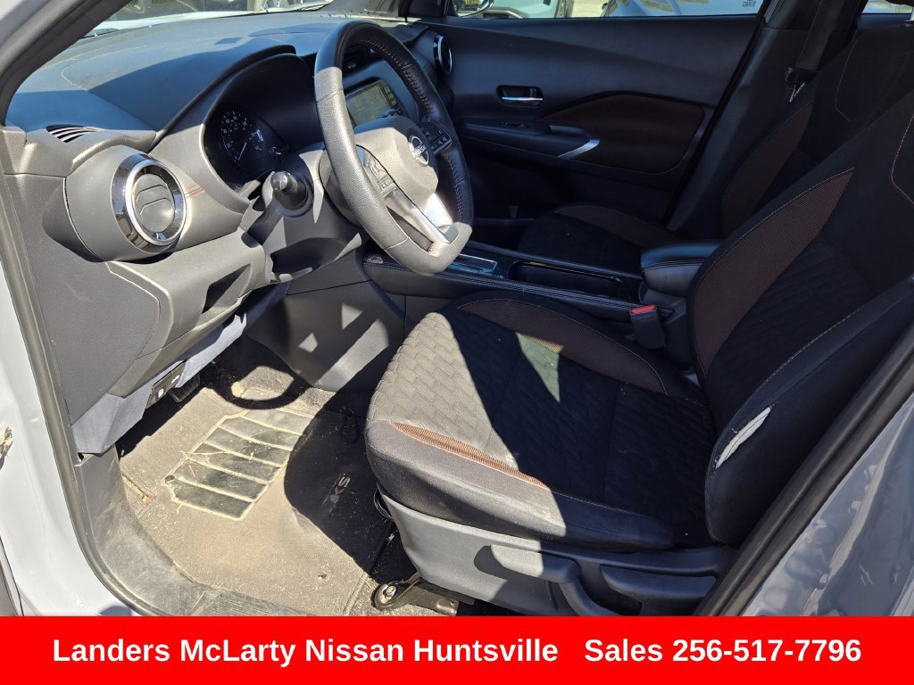 Used 2022 Nissan Kicks SR FWD image 17