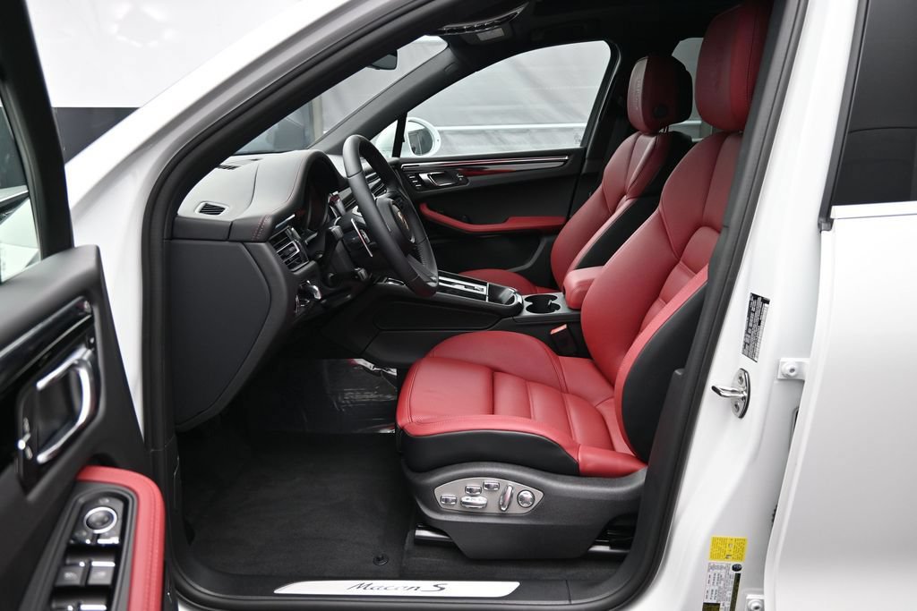 New 2026 Porsche Macan S AWD/4WD image 5