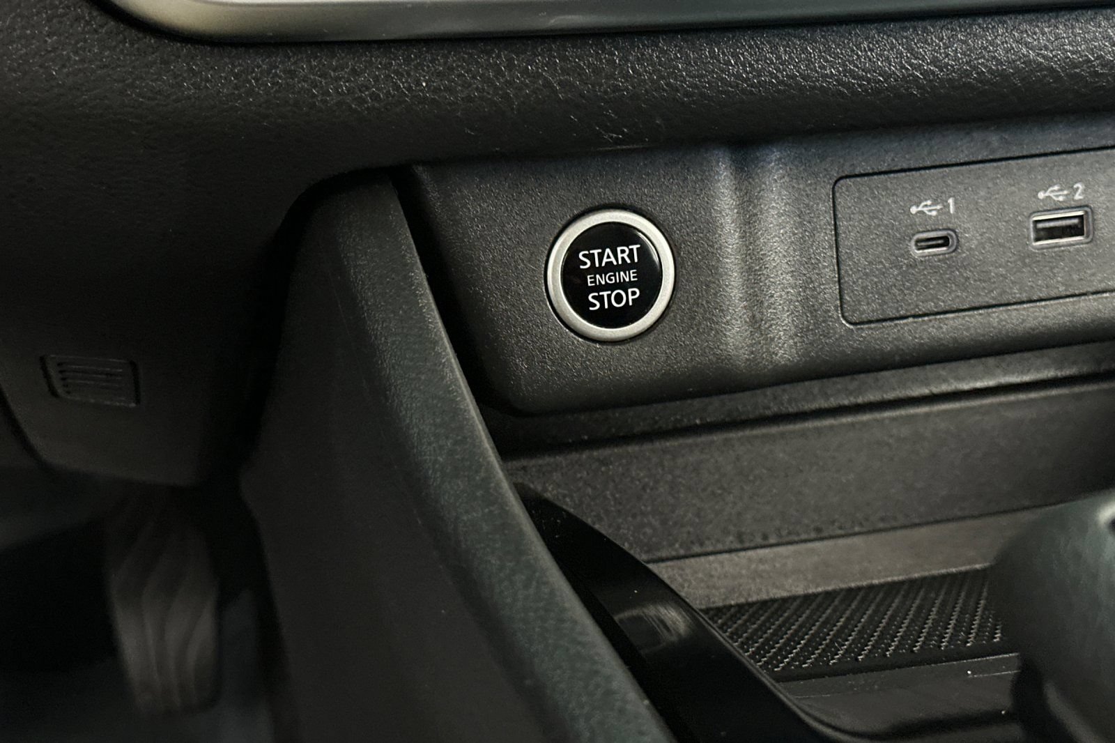 Used 2023 Nissan Rogue SV FWD image 29