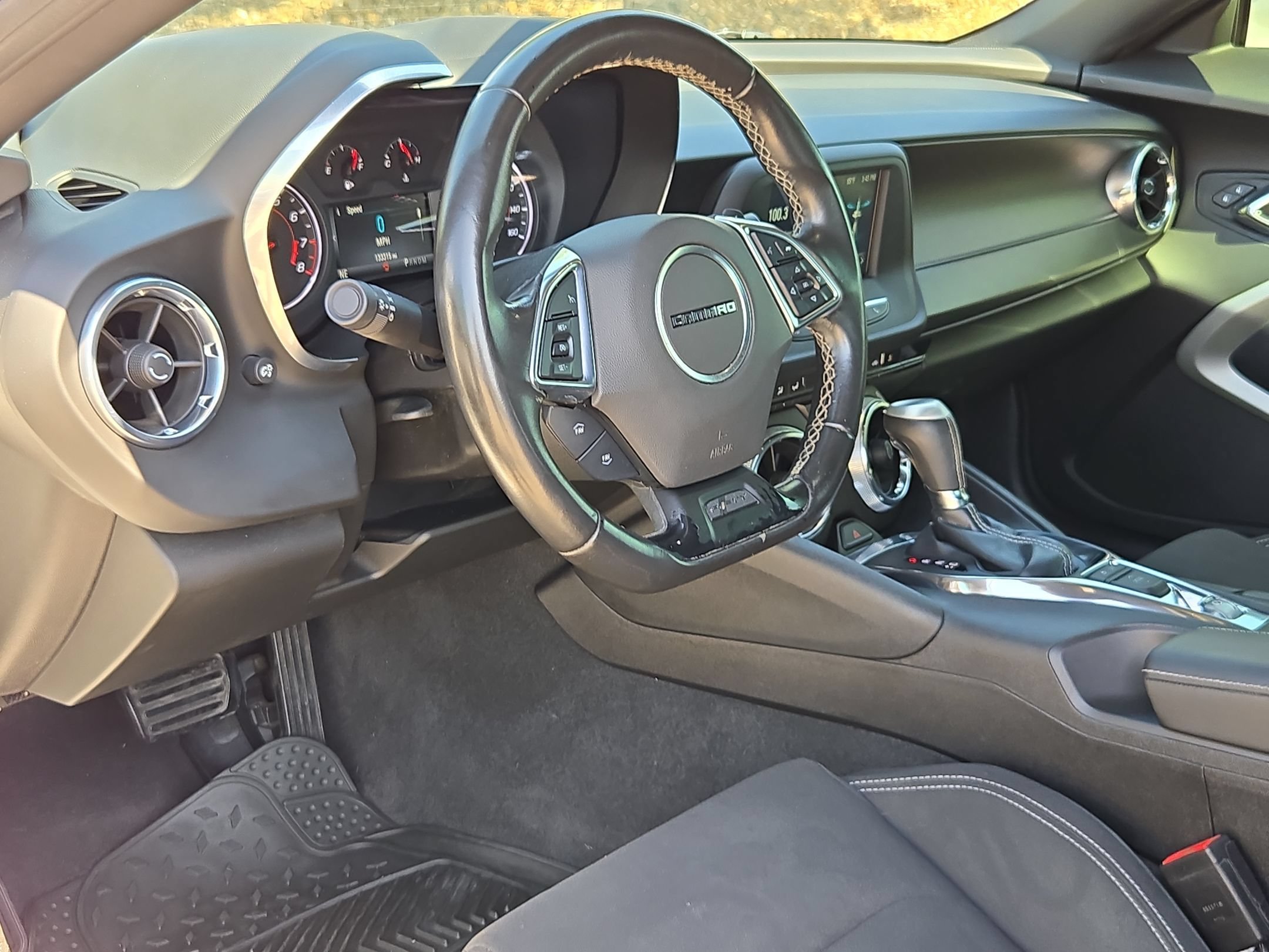 Used 2017 Chevrolet Camaro LT RWD image 12