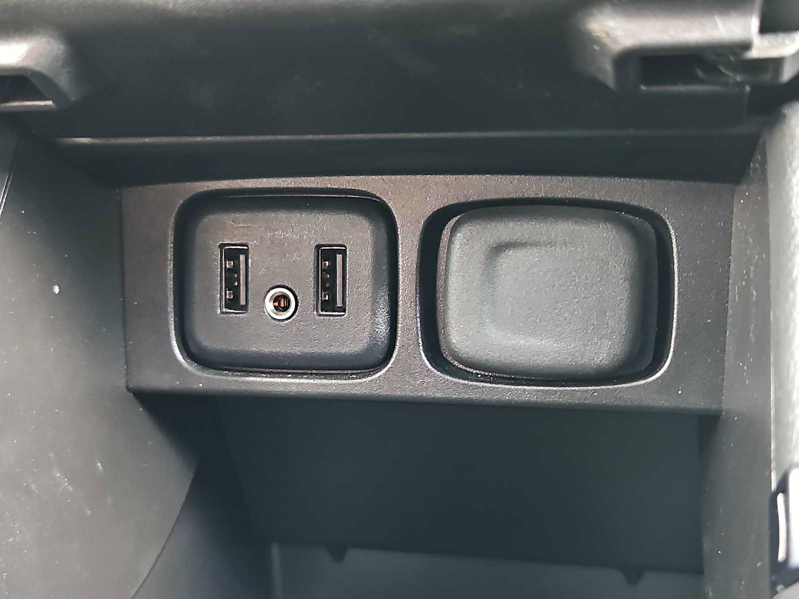 Used 2018 Buick Encore Preferred FWD image 30