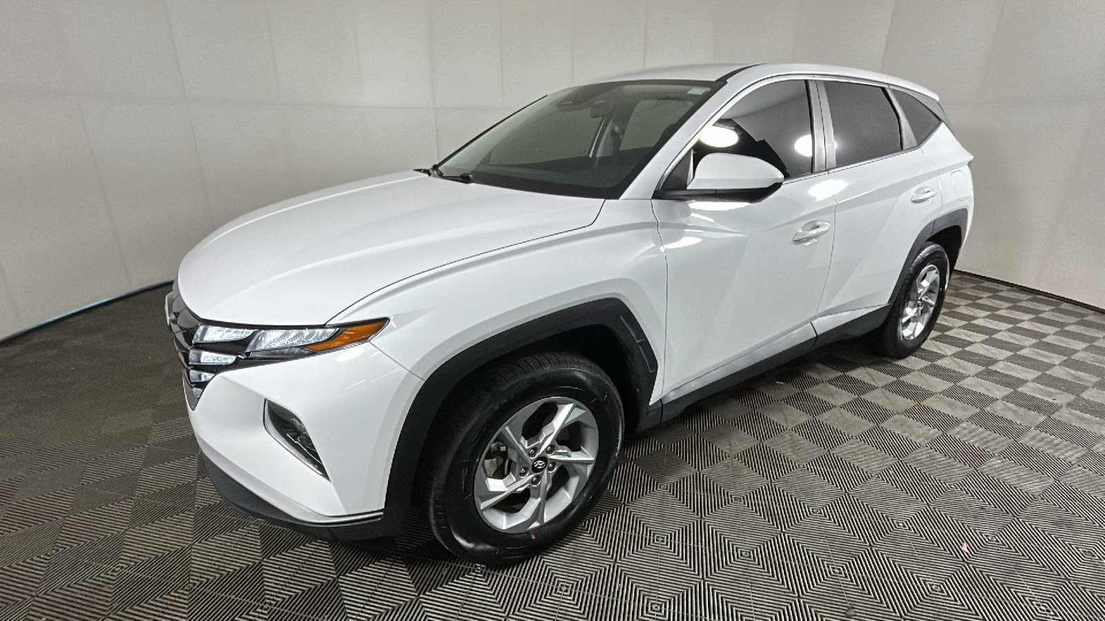Certified 2024 Hyundai Tucson SE AWD/4WD image 8