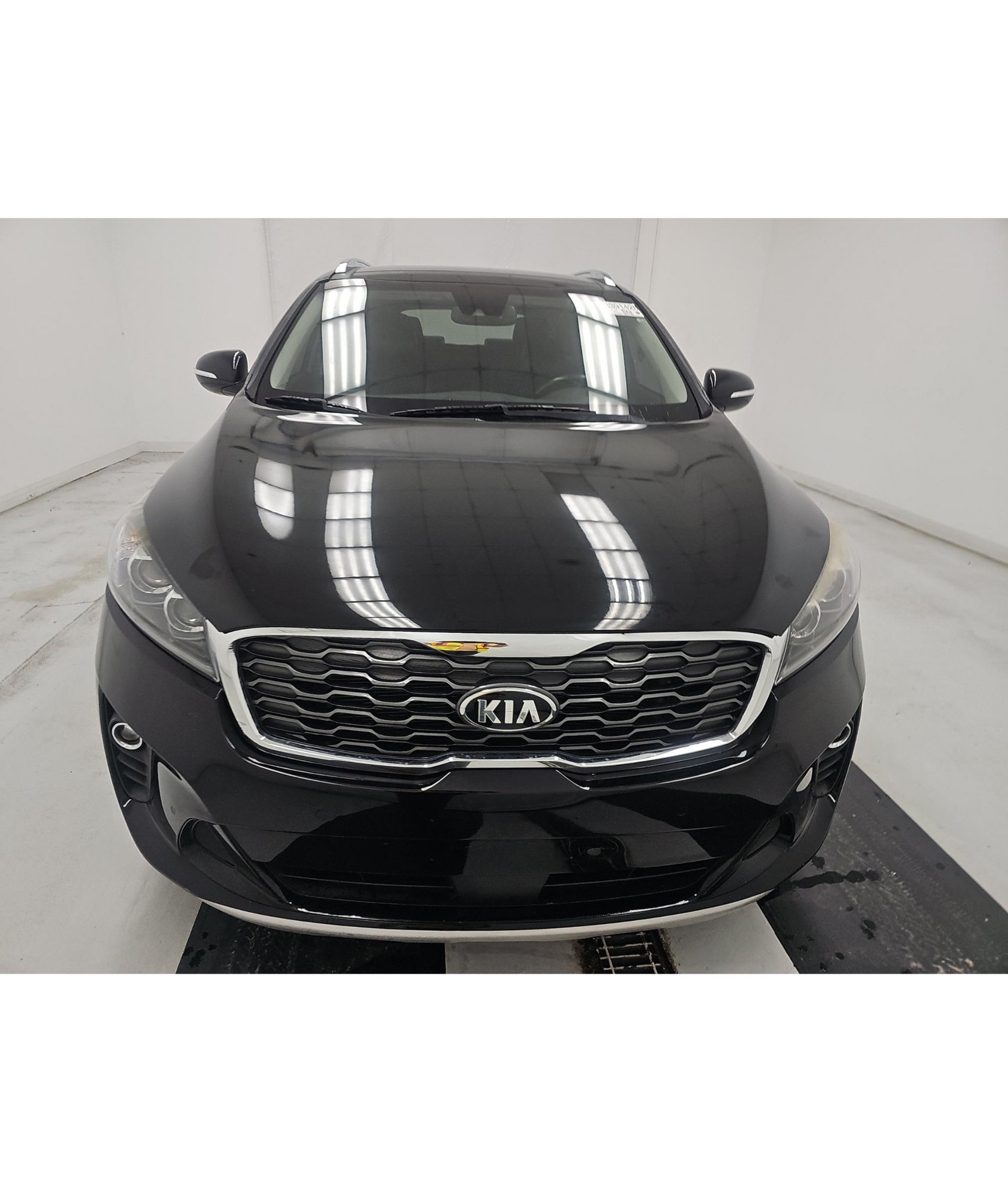 Used 2019 Kia Sorento EX w/ EX Touring Package FWD image 2
