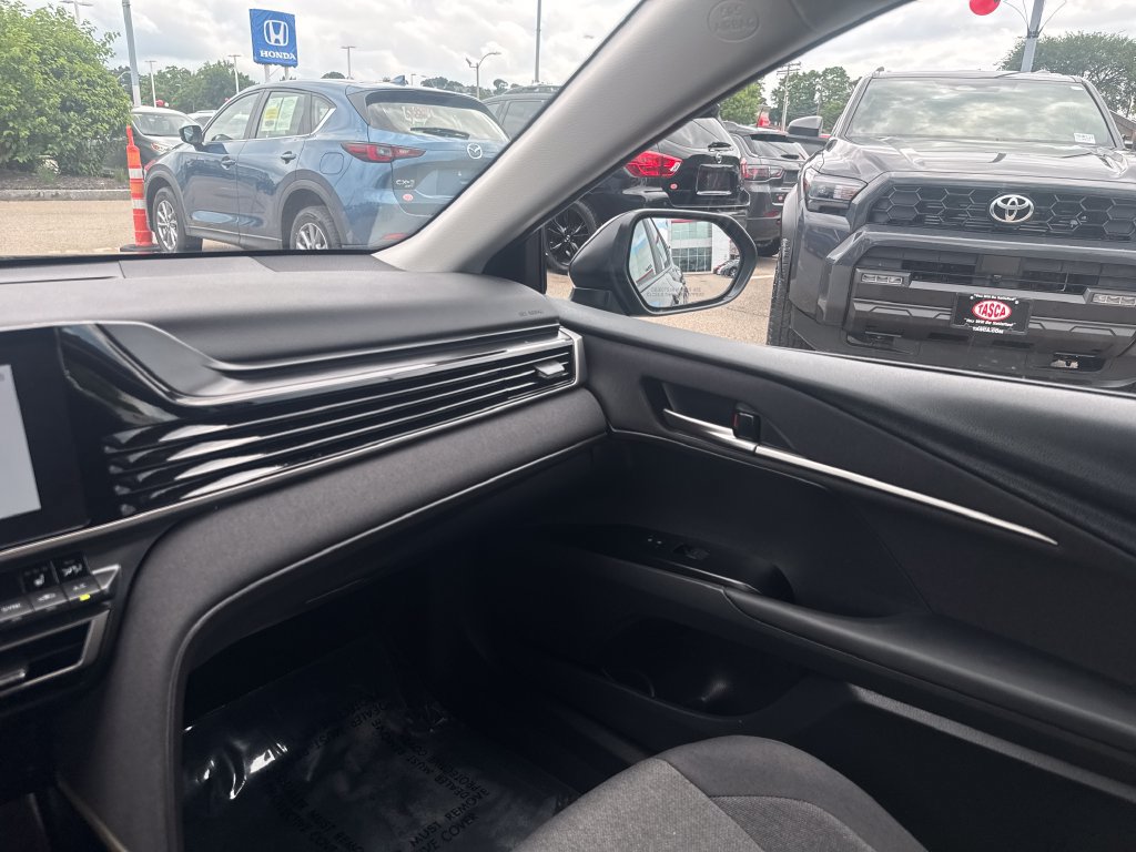 Used 2025 Toyota Camry LE w/ Convenience Package AWD/4WD image 26