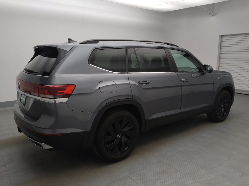 Used 2024 Volkswagen Atlas SE w/ Panoramic Sunroof Package FWD image 10