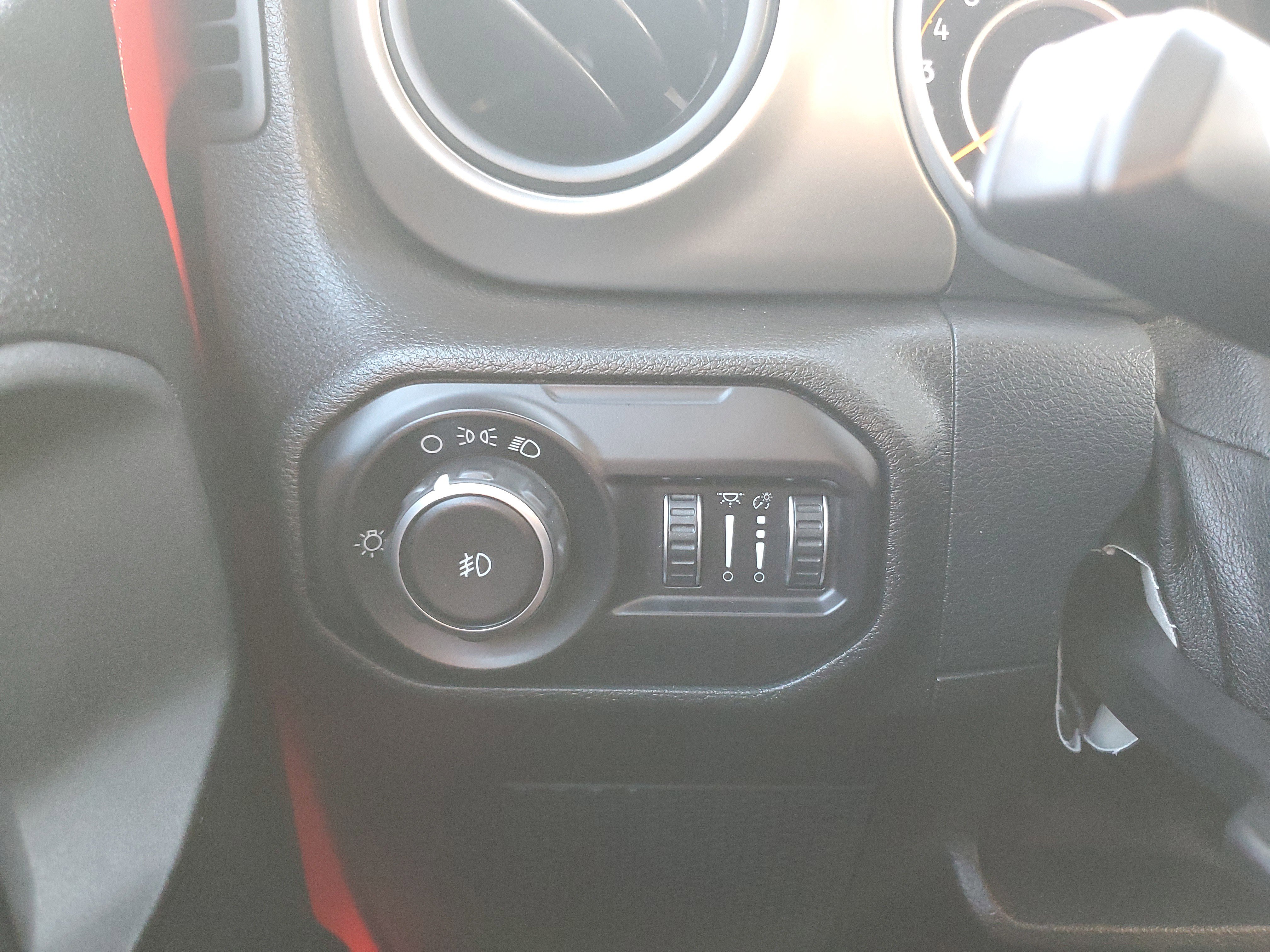 Used 2018 Jeep Wrangler Unlimited Sport image 26