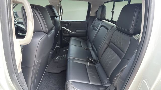 Used 2024 Nissan Frontier SL w/ Technology Package RWD image 21