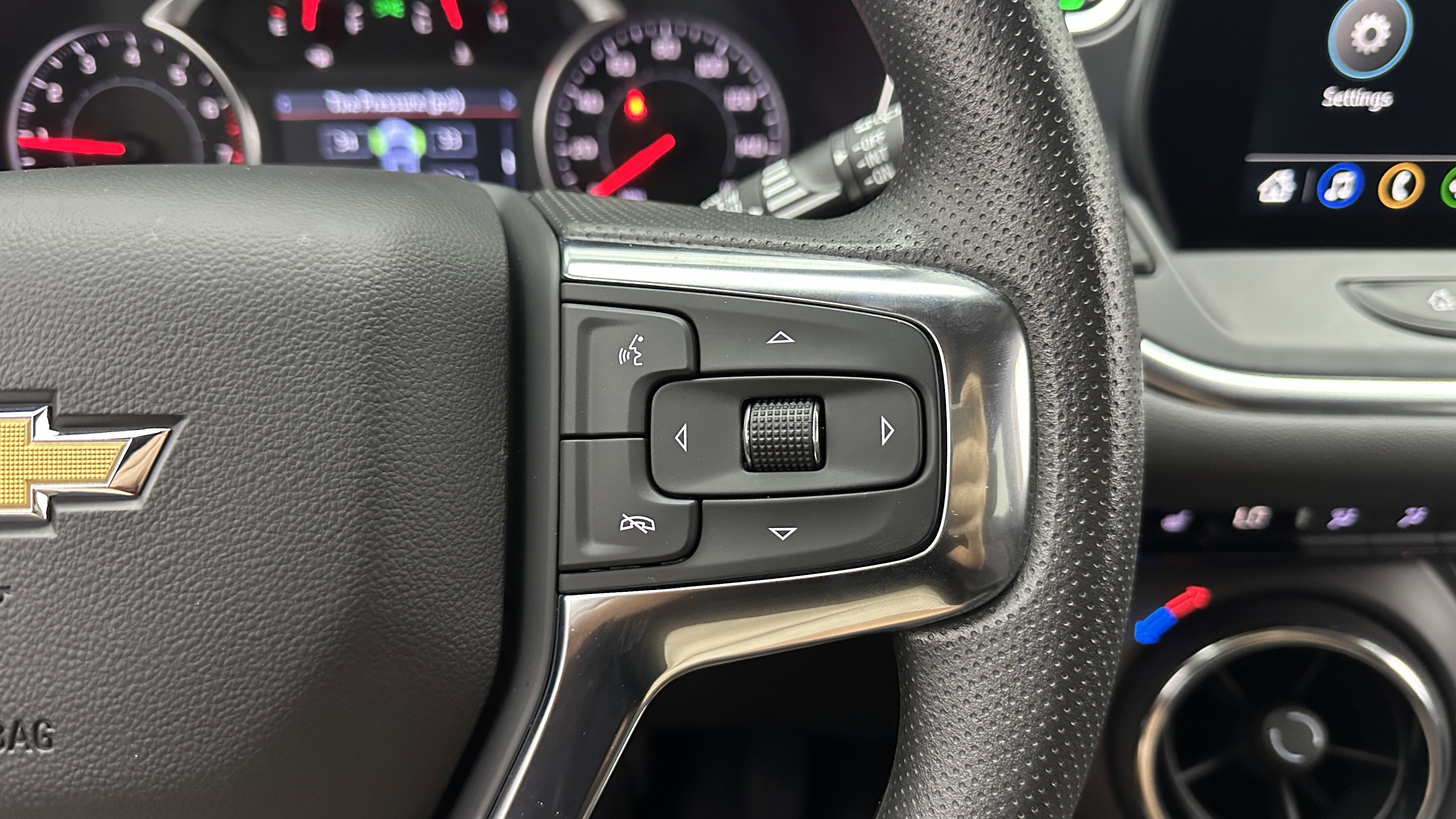 Used 2025 Chevrolet Blazer LT image 19