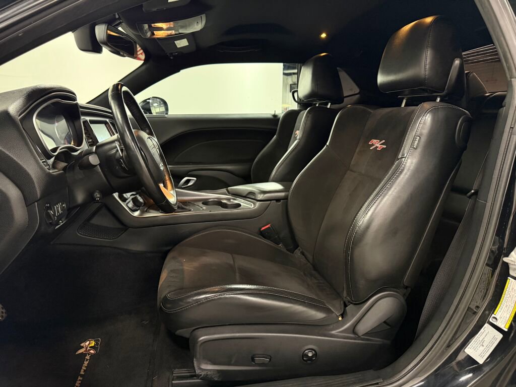 Used 2016 Dodge Challenger R/T Scat Pack w/ Leather Interior Group image 14
