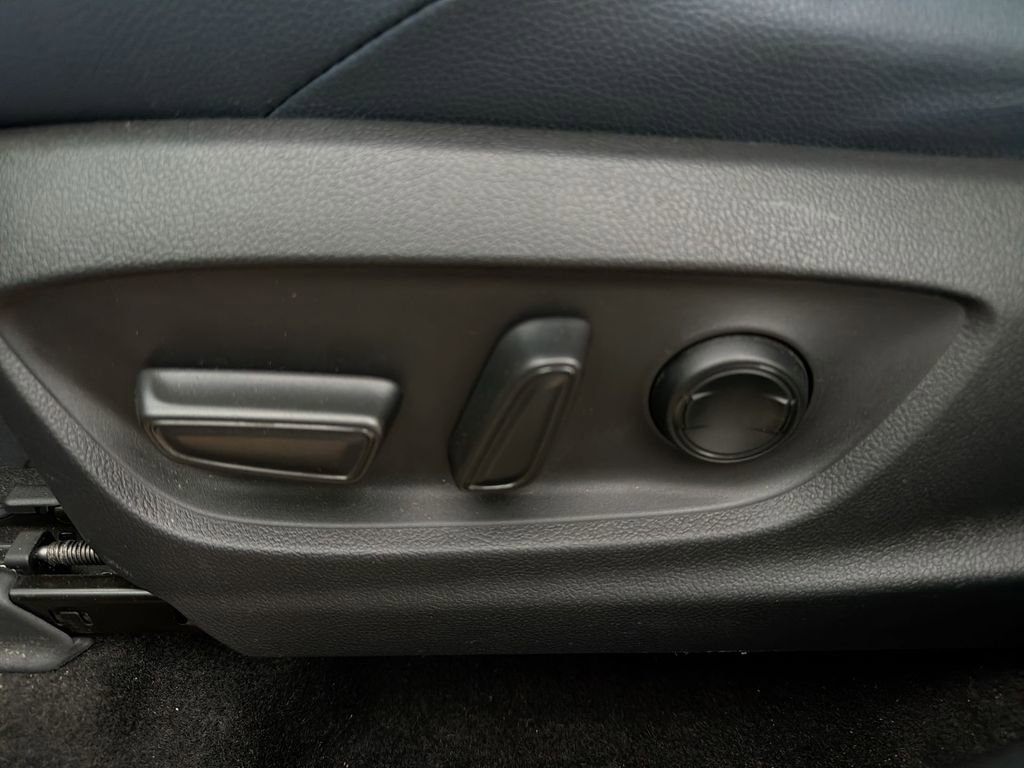 Used 2023 Subaru Solterra AWD image 14