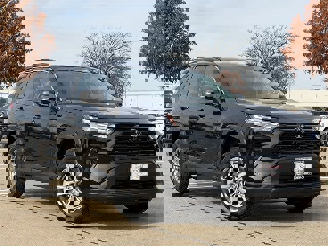 Used 2024 Toyota RAV4 XLE image 2